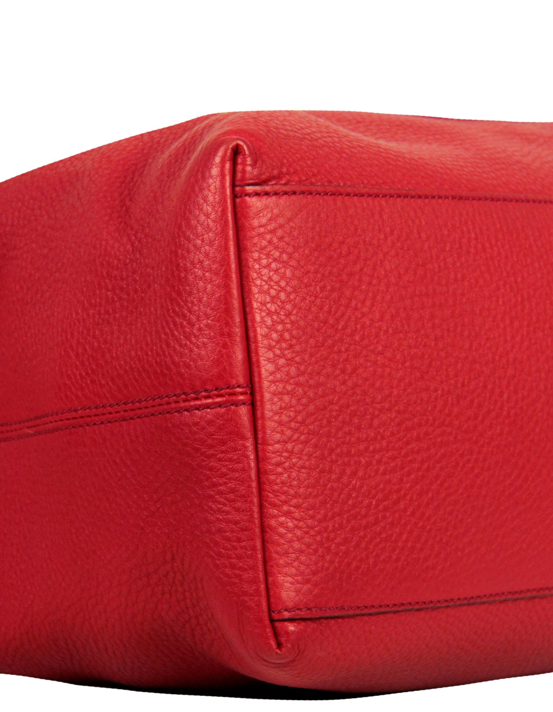 Gucci Red Pebbled Calfskin Leather Soho Chain Tote Bag