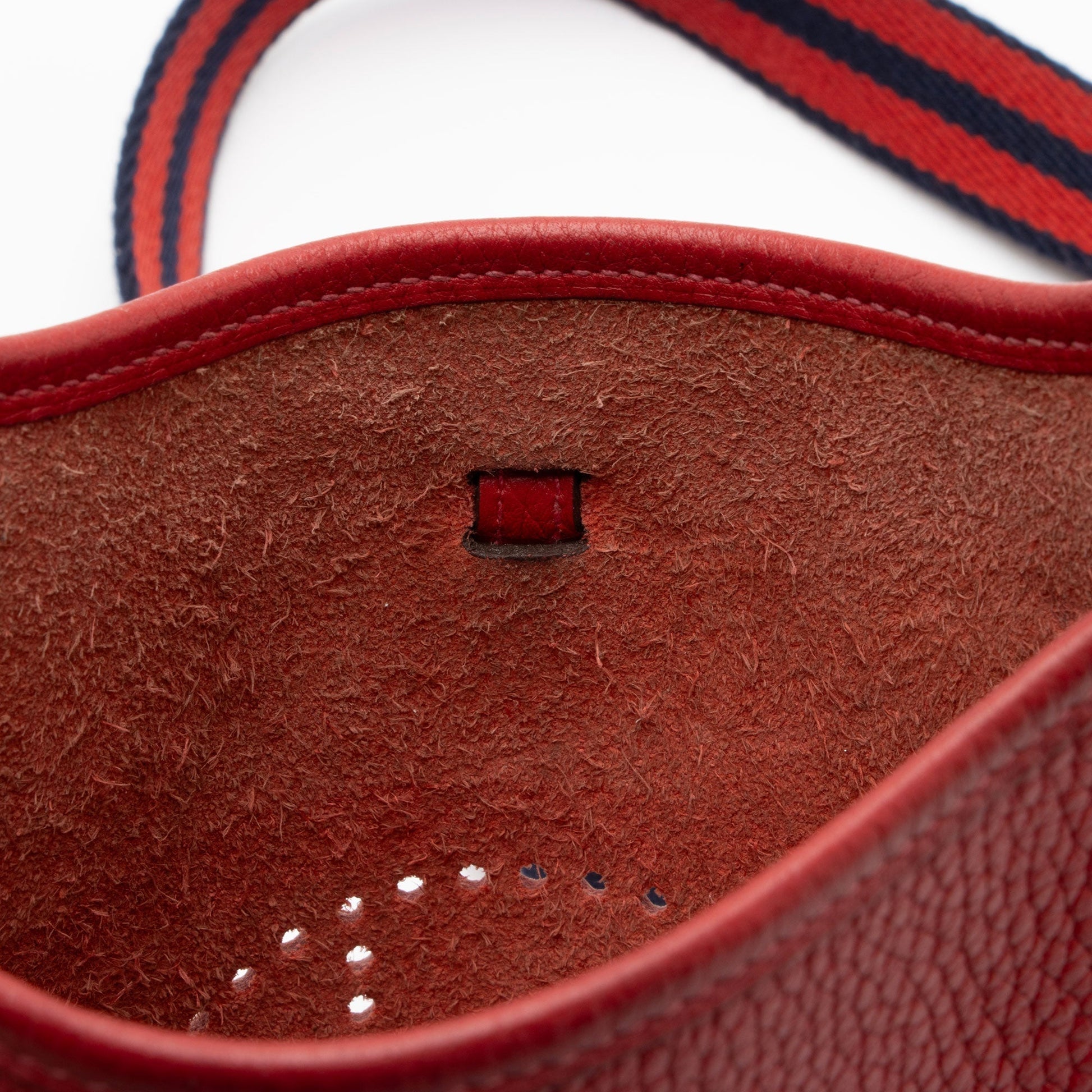 Hermes Luxury Taurillon Clemence Evelyne Tpm Shoulder Bag