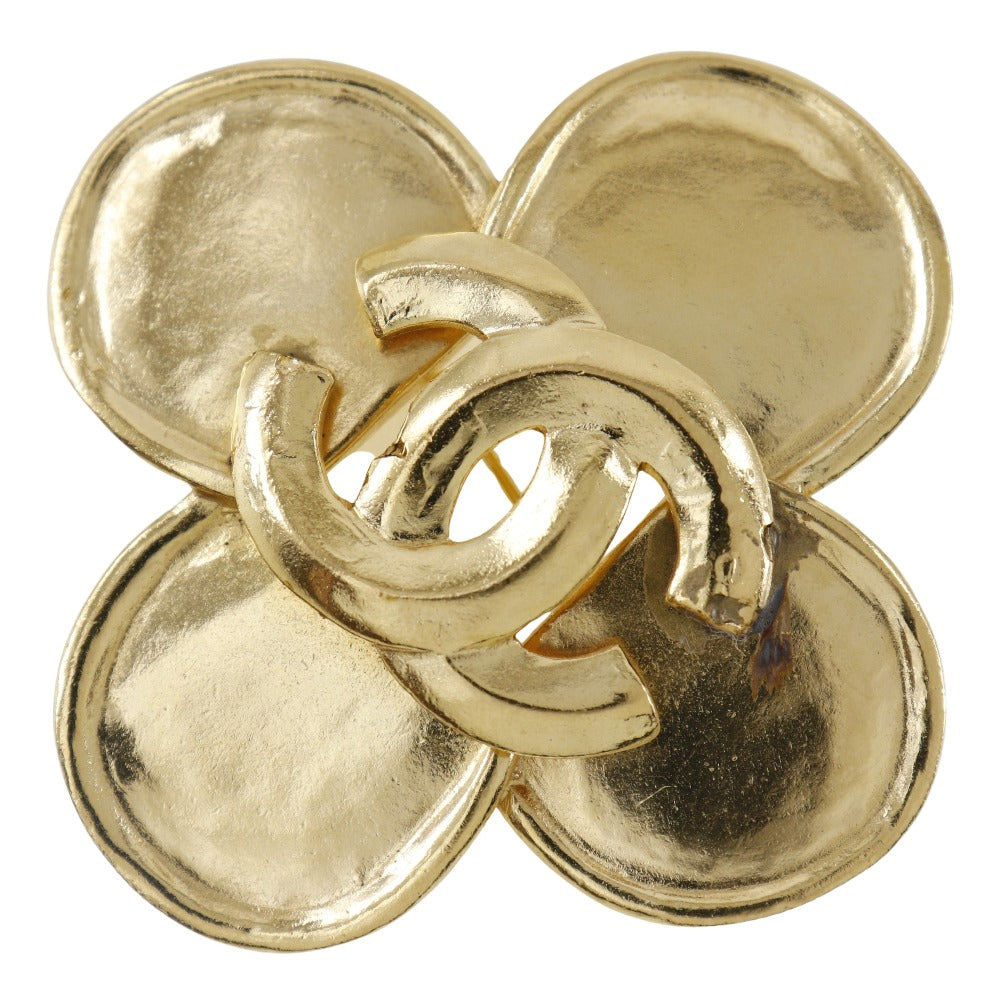 Chanel Brooch Plated Clover Gold Handbag
