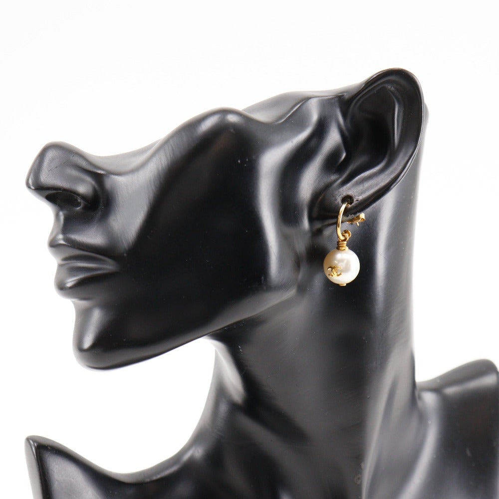 Chanel Pierce Plated Faux Pearl hoop COCO Gold Jewelry
