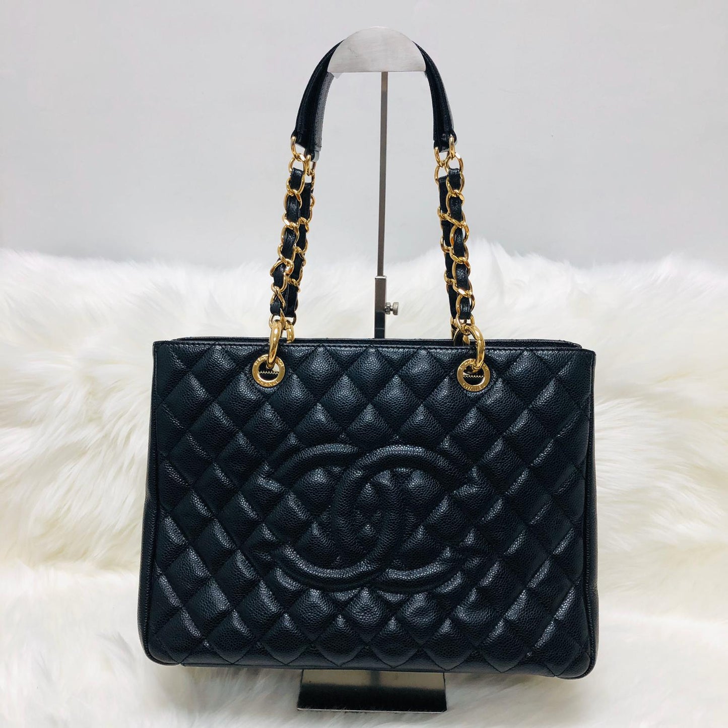 Chanel Caviar GST Grand Shopping Tote in Leather Black Shoulder Bag