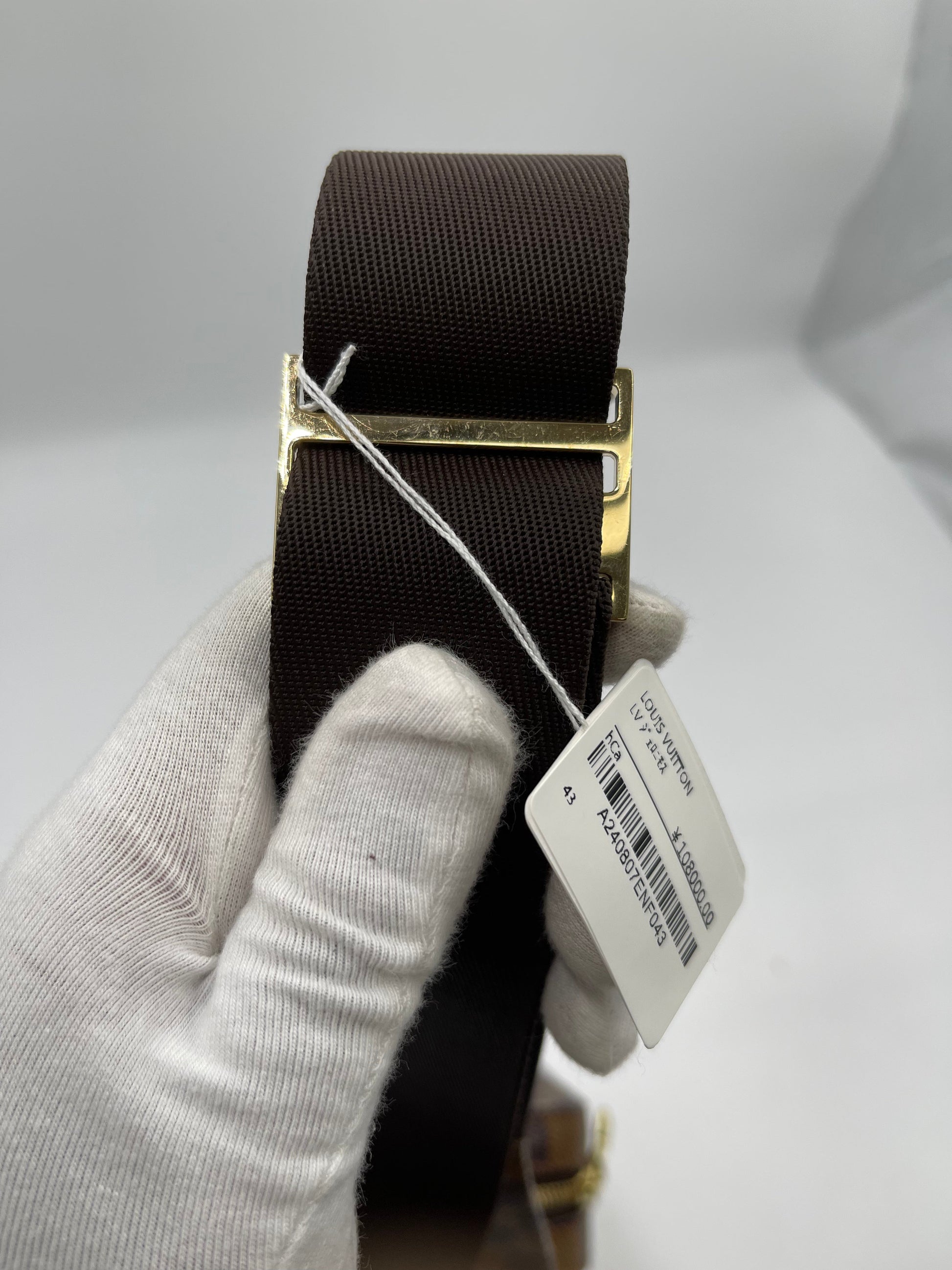 Louis Vuitton Mono Damier Fashion Accessory