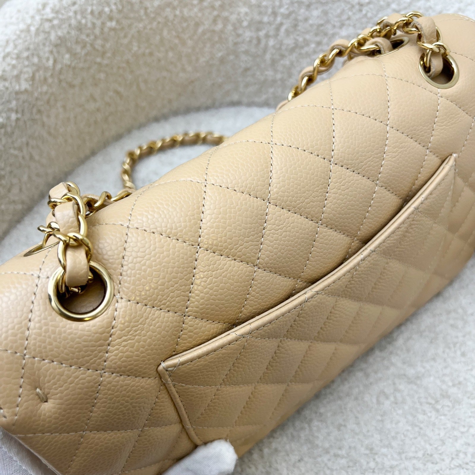 Chanel Medium Classic Flap Cf in Beige Caviar and Ghw ( ) Handbag