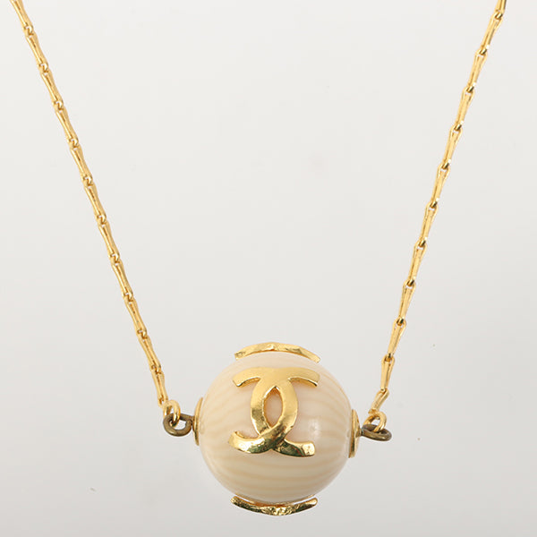 Chanel Marble Ball Cc Mark Plate Necklace Cream