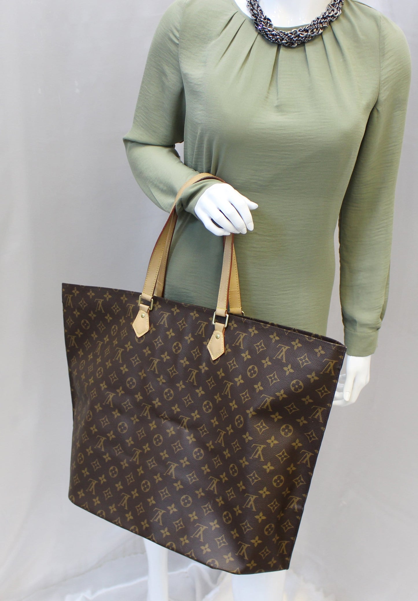 Louis All In Gm Shoulder Bag Canvas Monogram