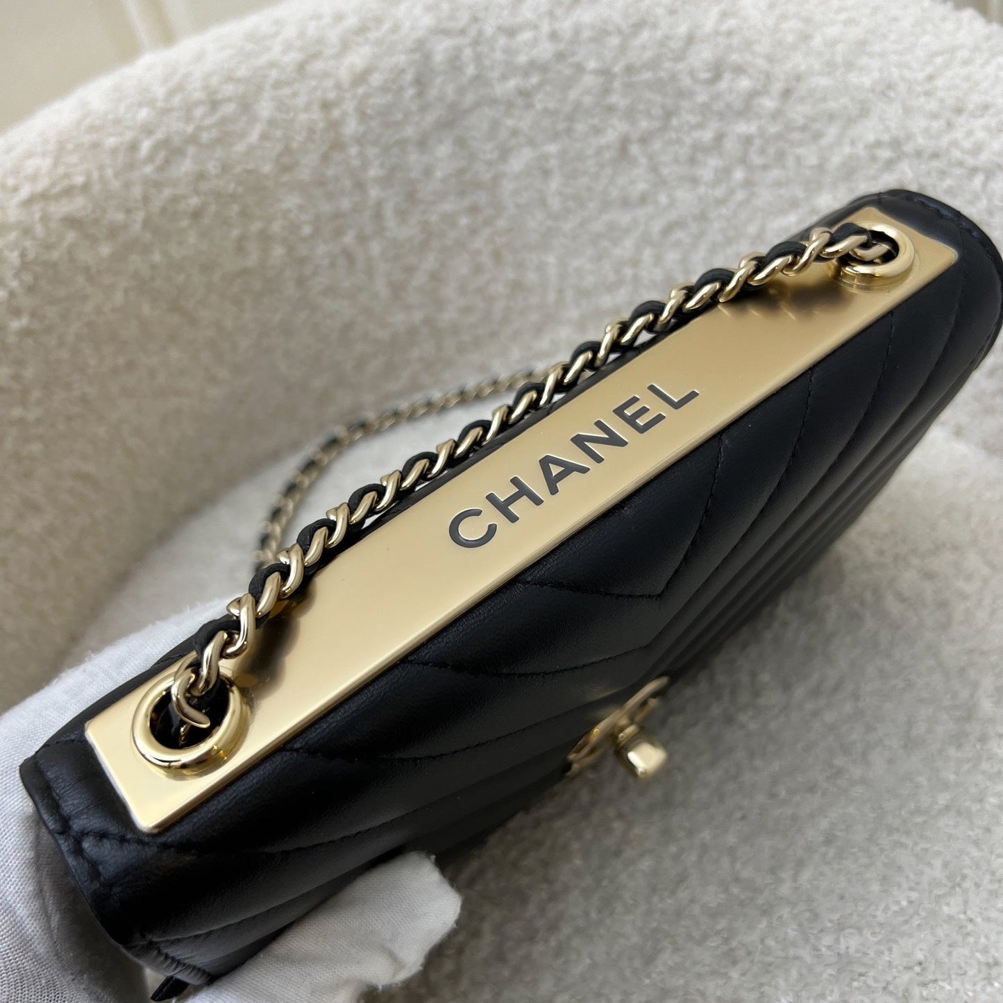 Chanel Trendy Cc Wallet On Chain Woc In Black Chevron Lambskin And Lghw ( ) Bag