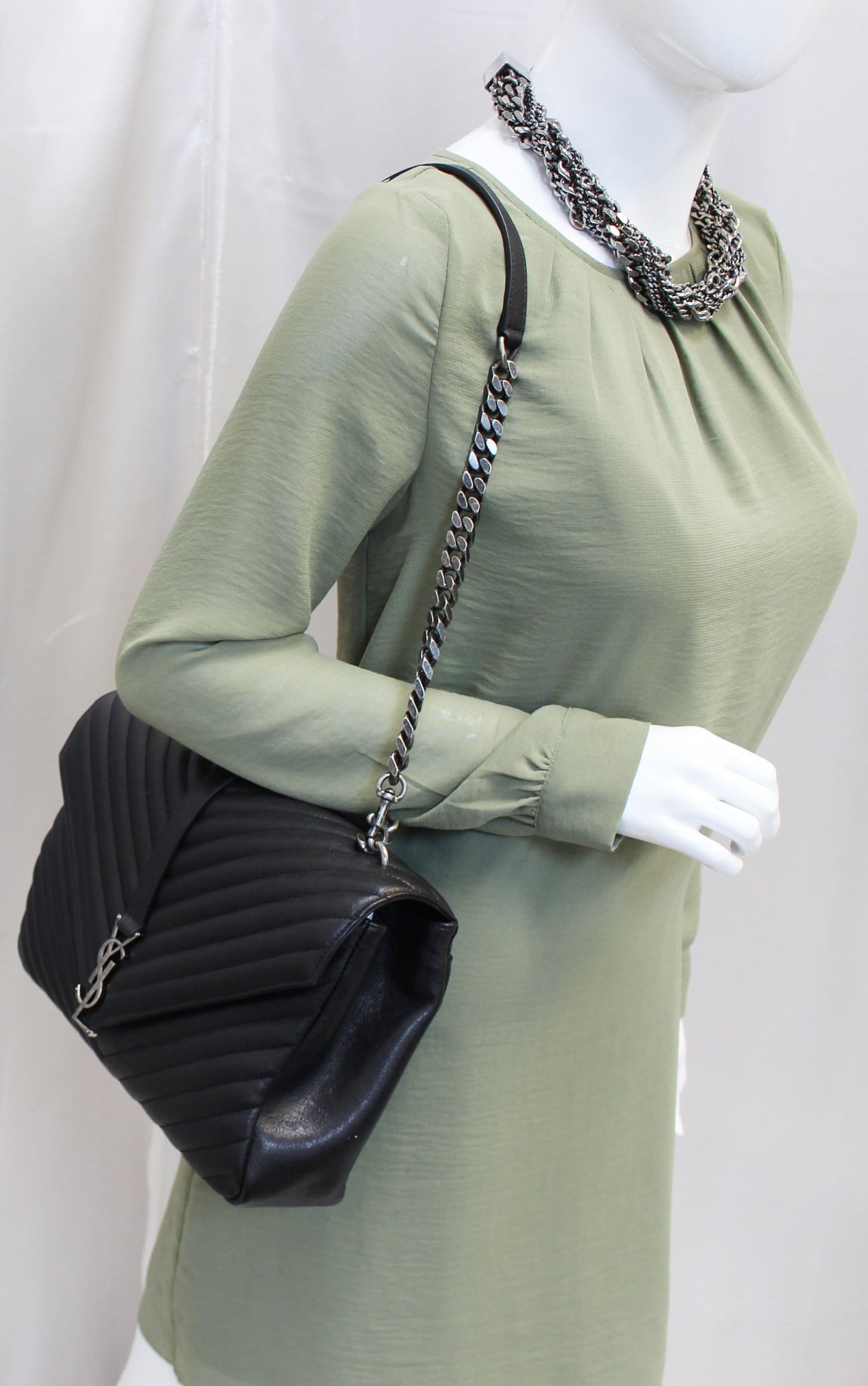 YSL Saint Laurent Saint Laurent Envelope Shoulder Bag Monogram Large Bag Tt2578