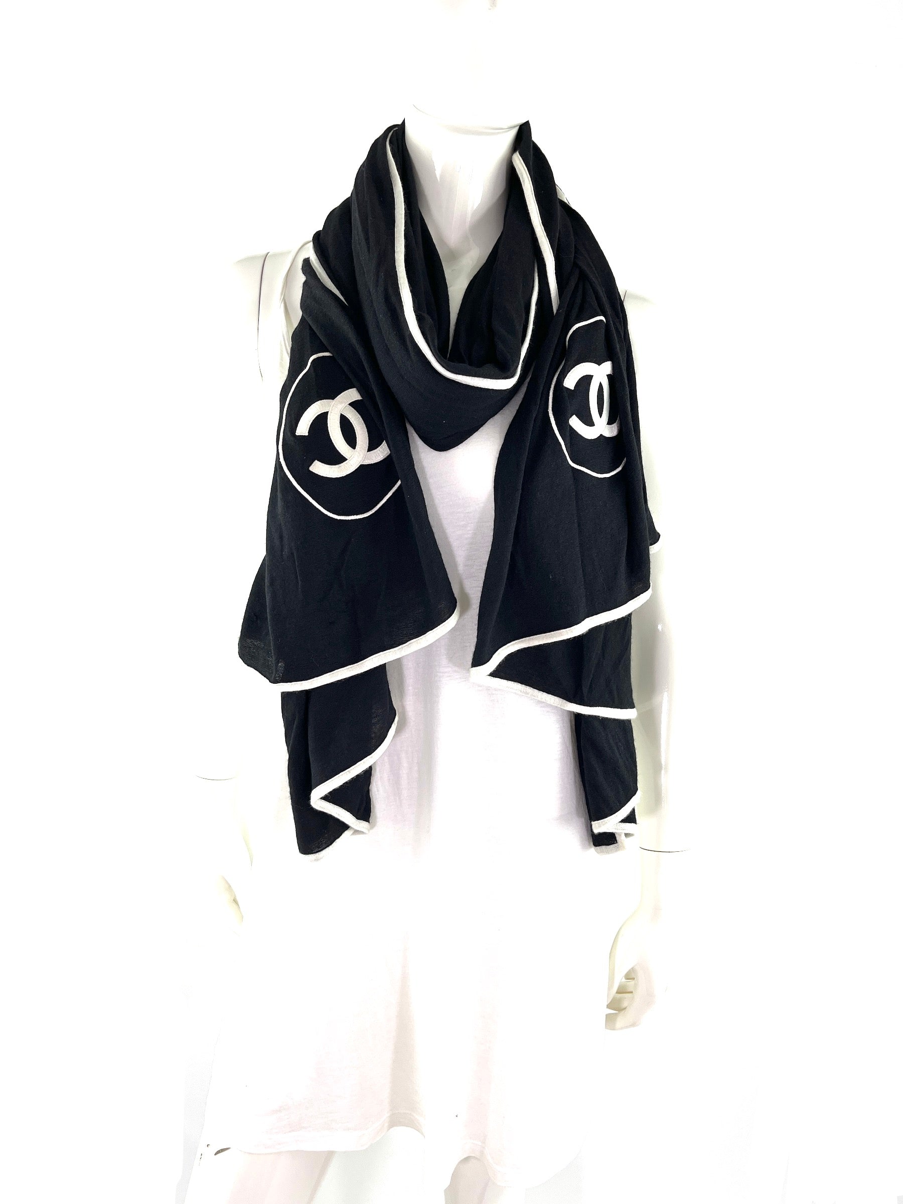 Chanel Black Cashmere Silk 2020 CC Logo Rectangular Scarf Handbag