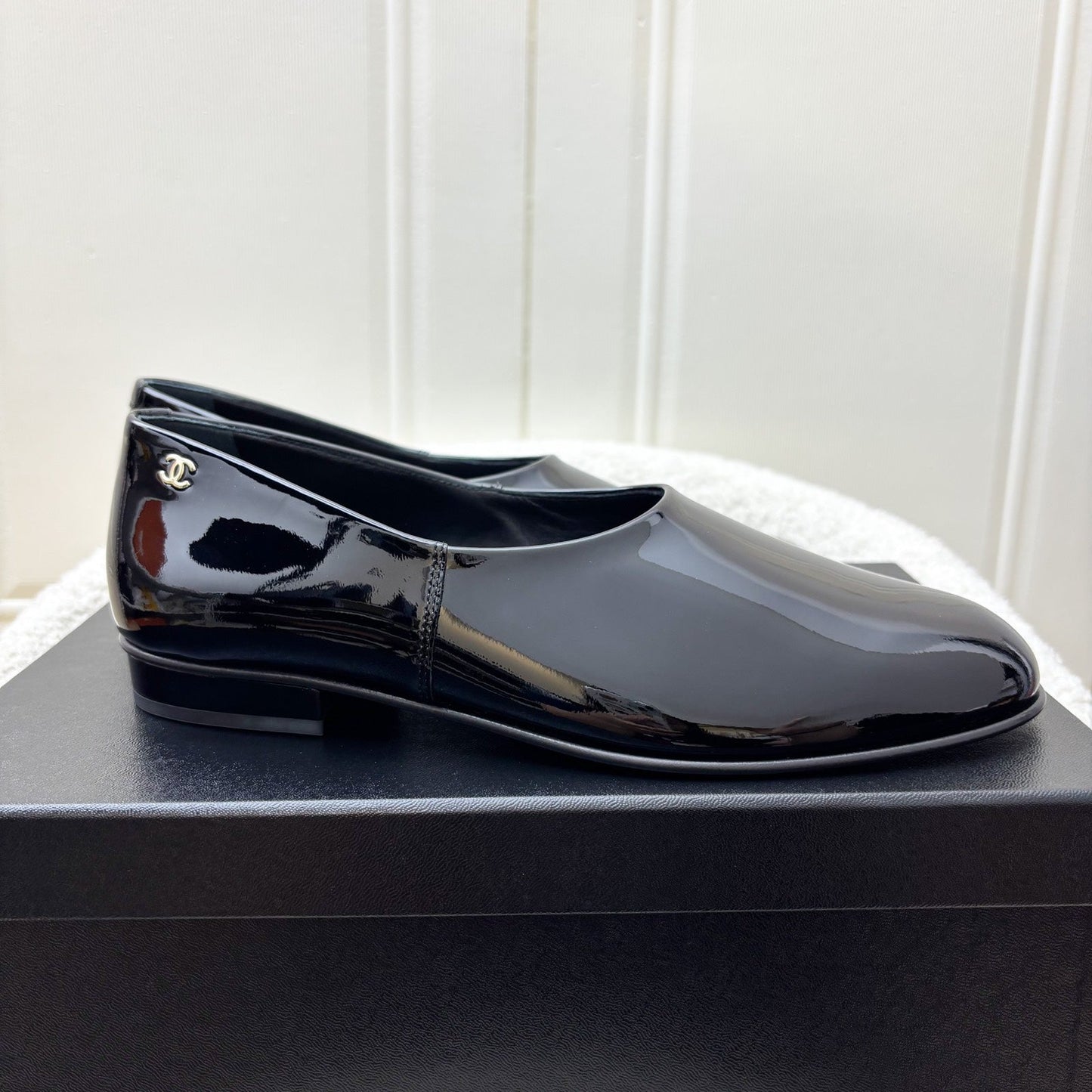 Chanel Mocassins with CC Logo in Black Patent Leather Sz 37.5