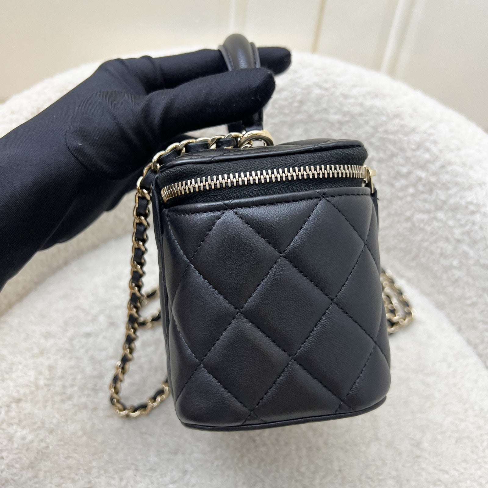 Chanel Top Handle Small Vanity In Black Lambskin And Lghw (model: AP2199) 2