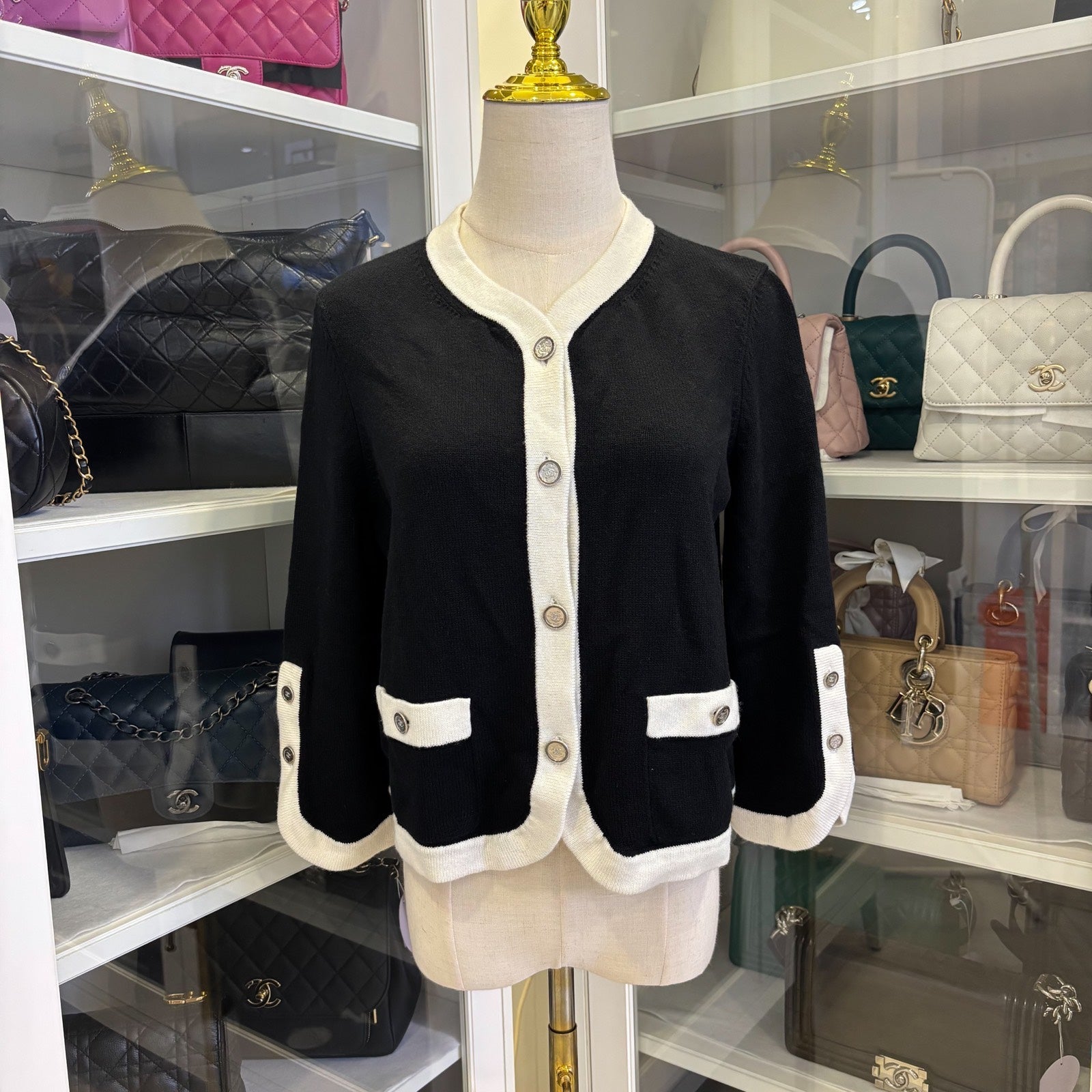 Chanel 25C Cardigan with CC Logo Buttons in Black / White Cashmere Sz 38 Handbag
