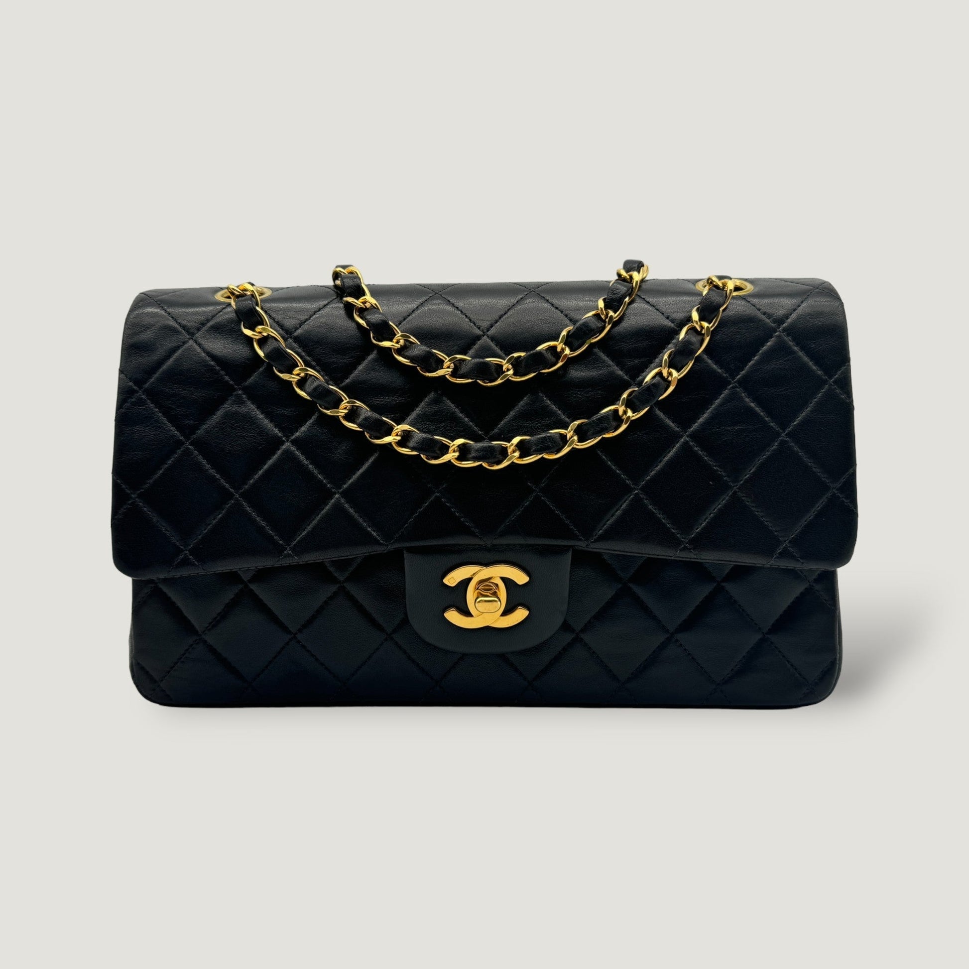 CHANEL CLASSIC MEDIUM BAG