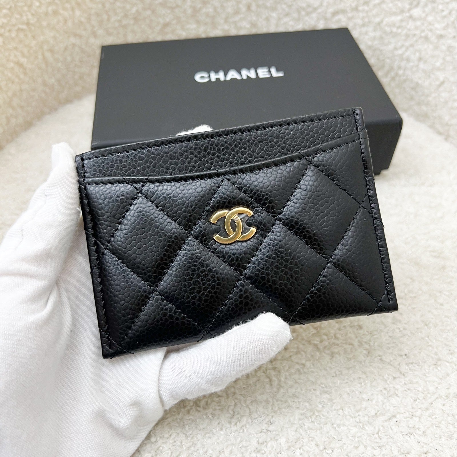 Chanel Classic Flat Card Holder in Black Caviar and Ghw for Women
