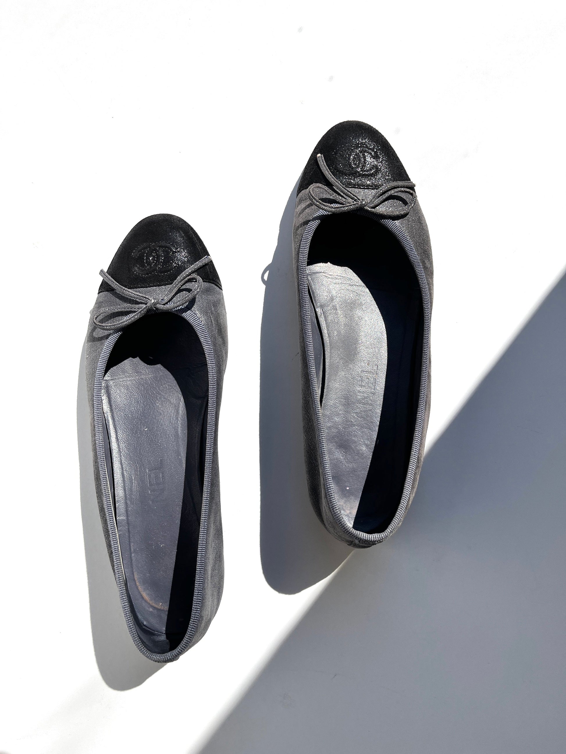 Chanel Black Dark Gray Cc Logo Ballerina Leather Flats 37, 6.5 Women Shoes