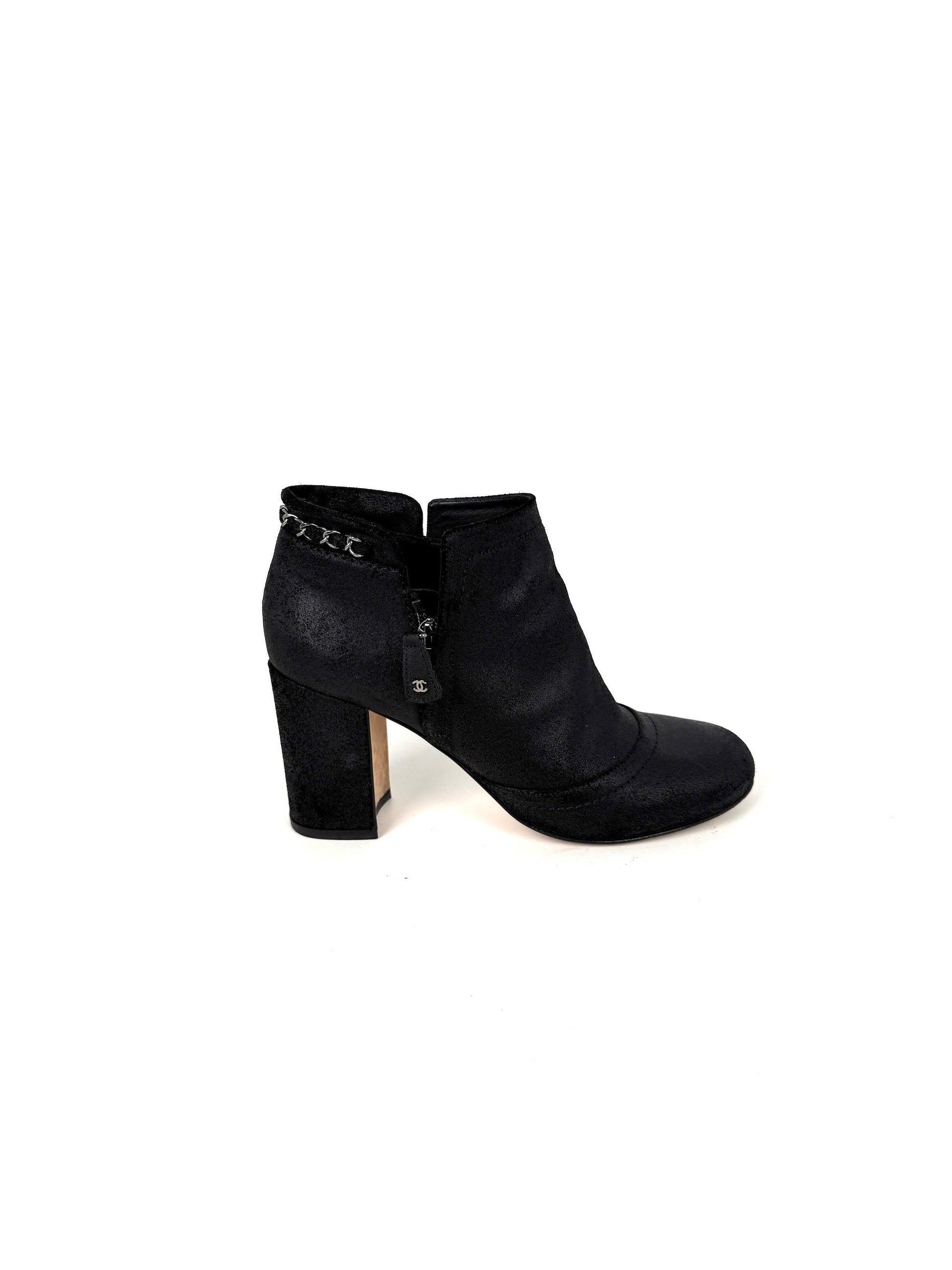 Chanel Interlocking Cc Chain Logo Black Ankle Booties Boots 38.5 8