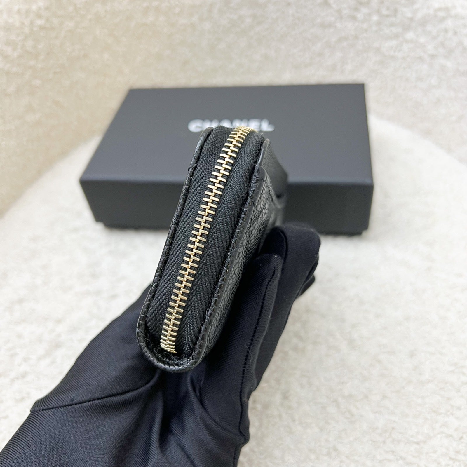 Chanel Classic Zippy Card Holder / Coin Purse in Black Caviar and Ghw