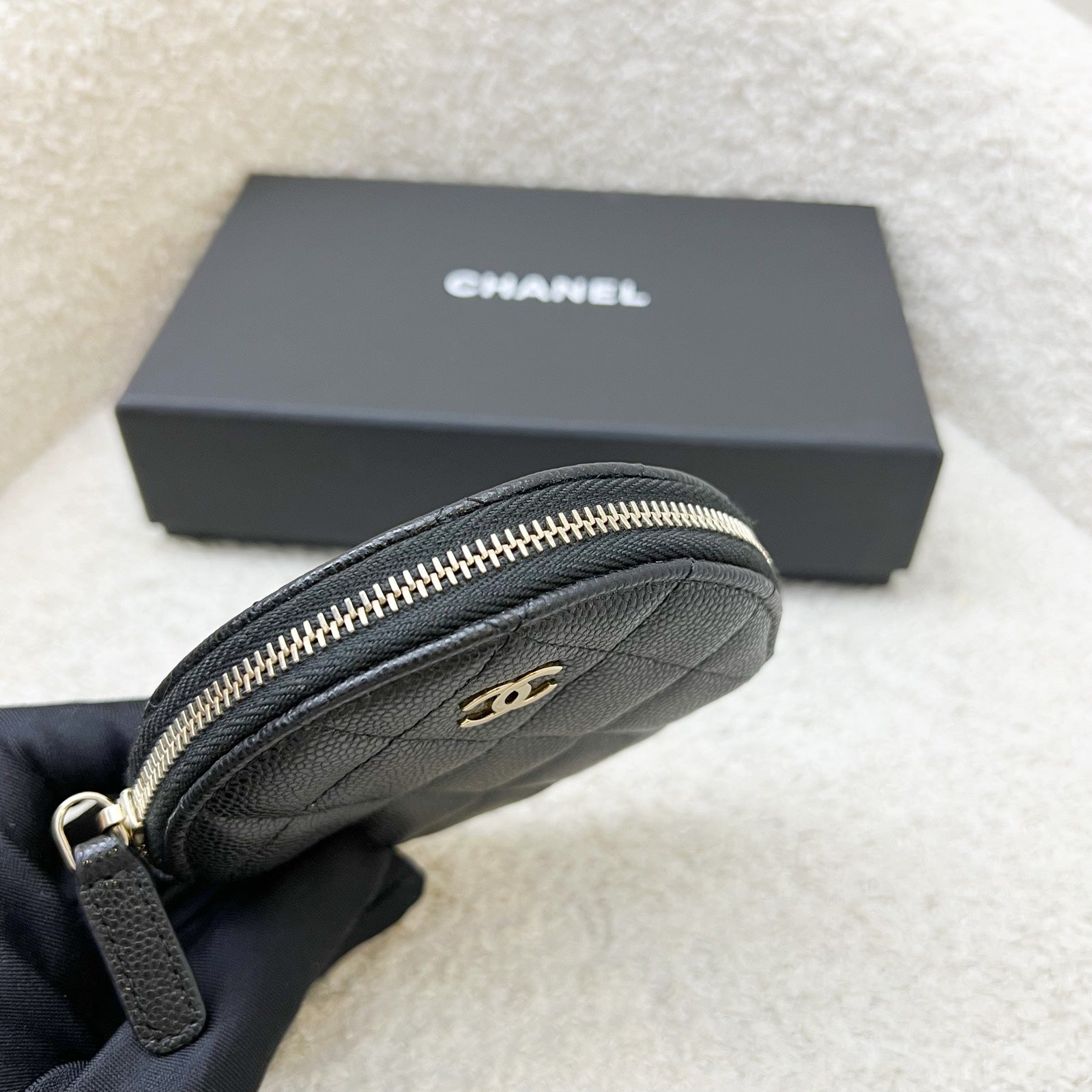 Chanel Round Coin Purse In Black Caviar And Lghw Bag