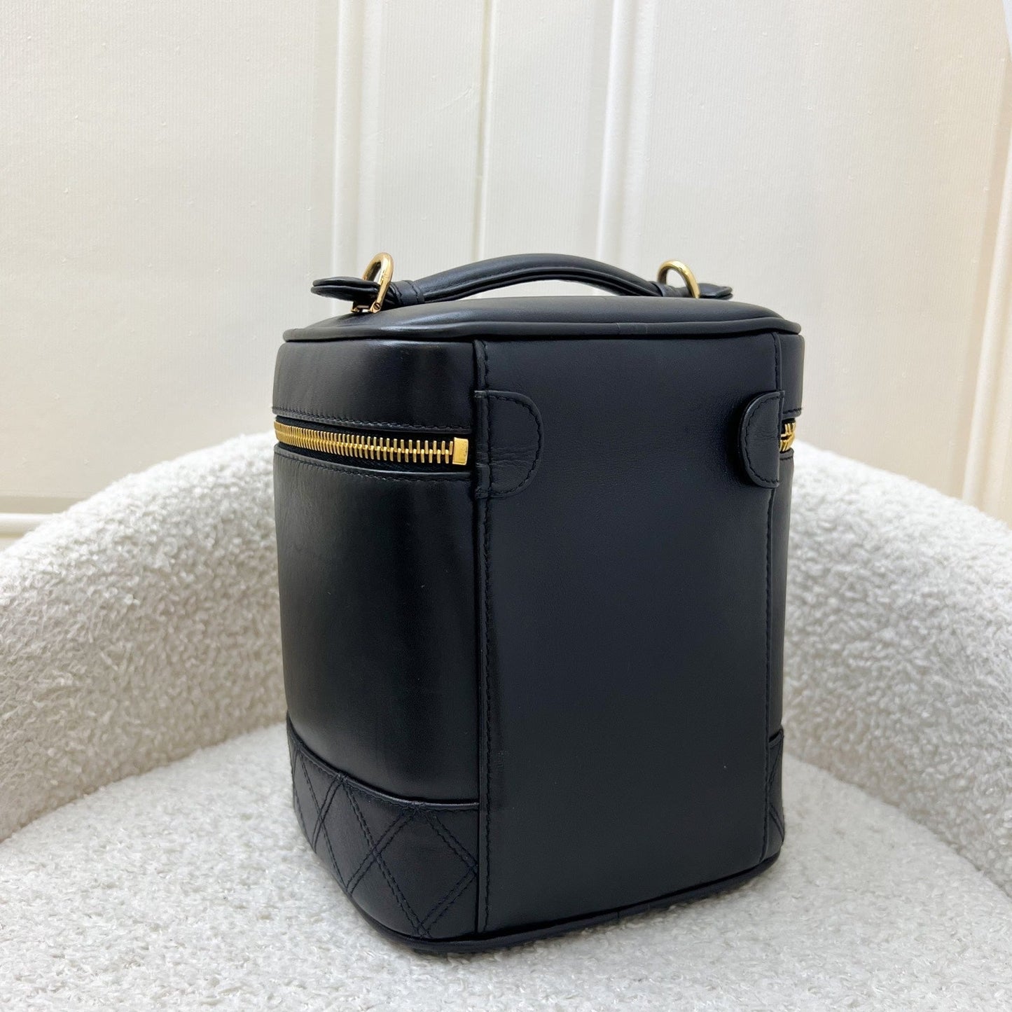 Chanel Vertical Vanity in Black Leather and Ghw Handbag