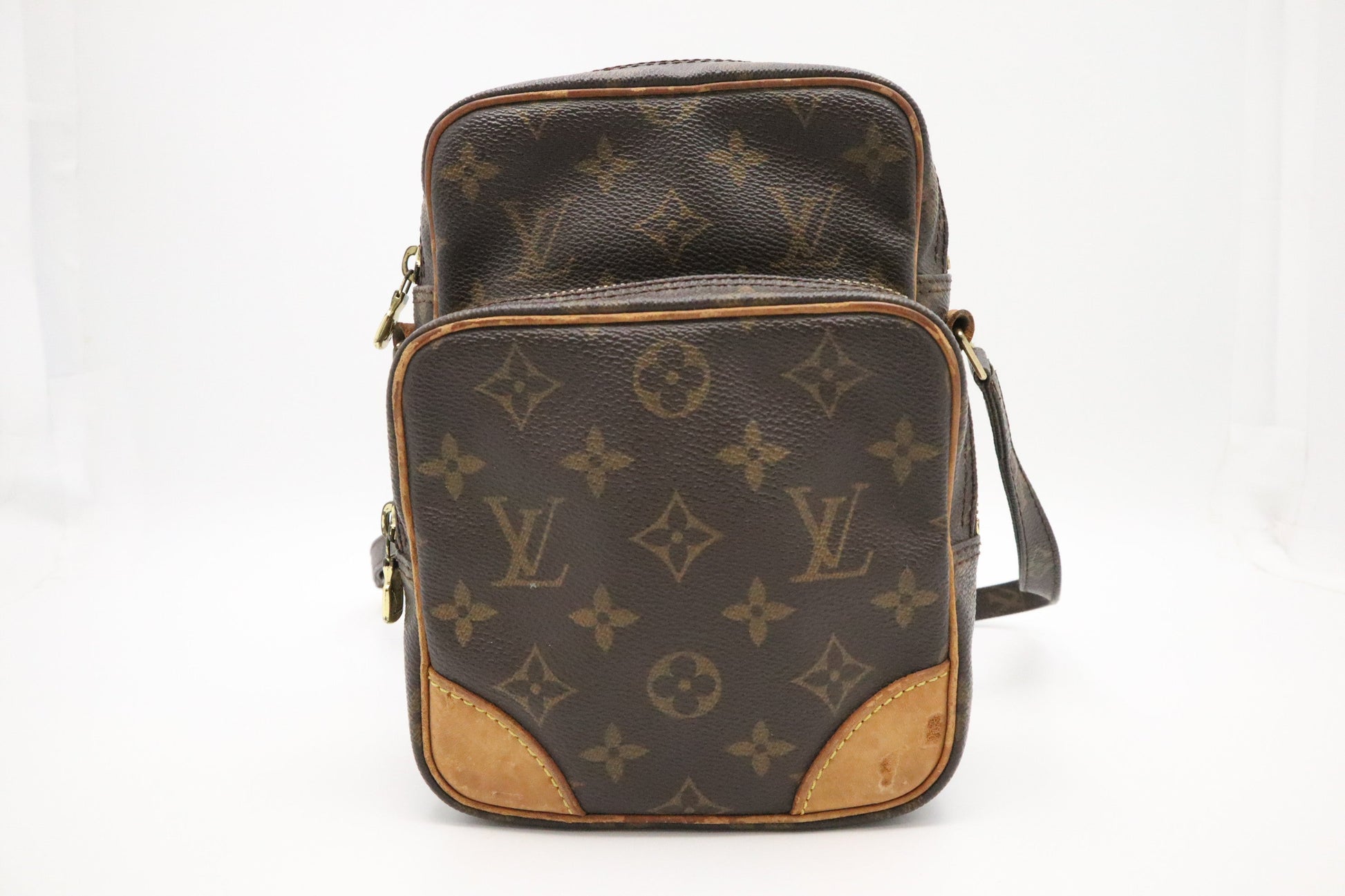 Louis Vuitton Amazone MM Monogram Canvas Handbag