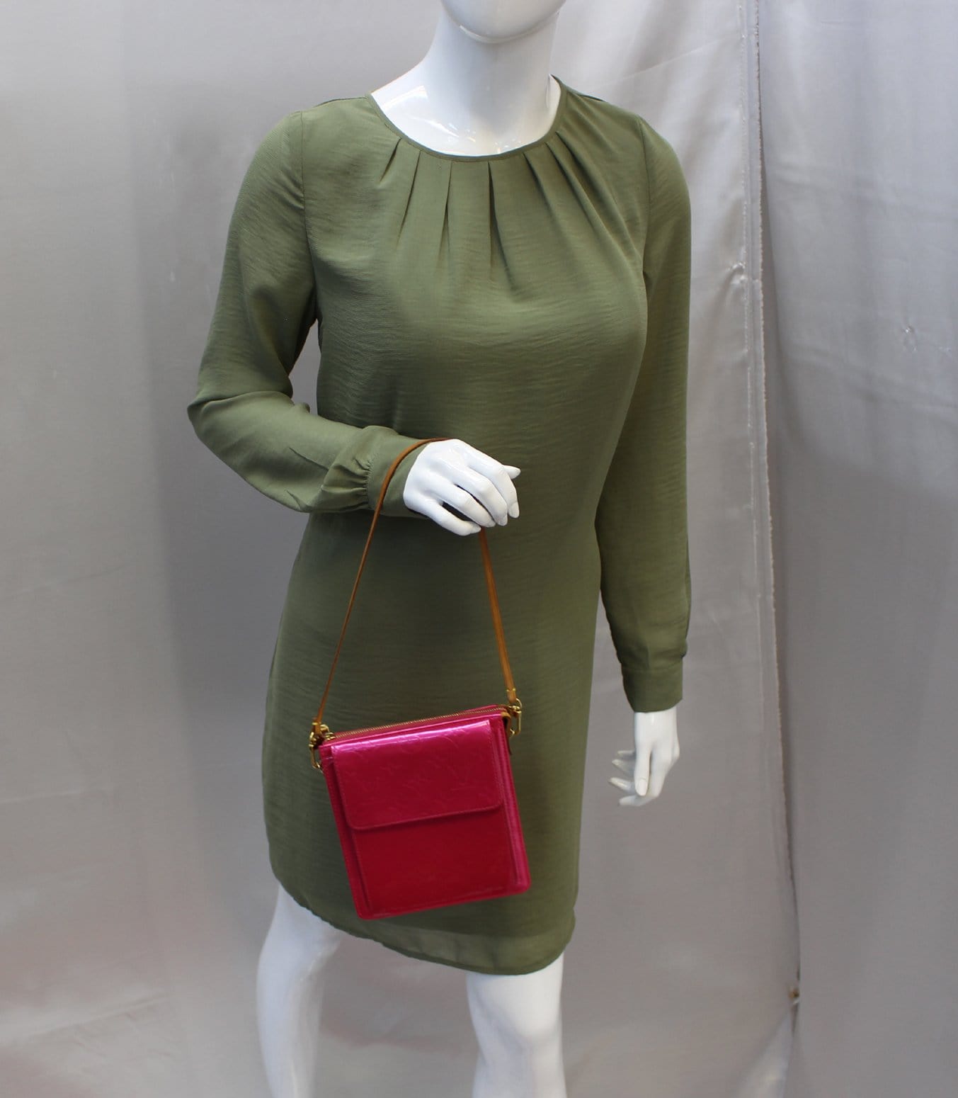 Louis Vernis Mott Fuchsia Shoulder Bag Monogram Pink