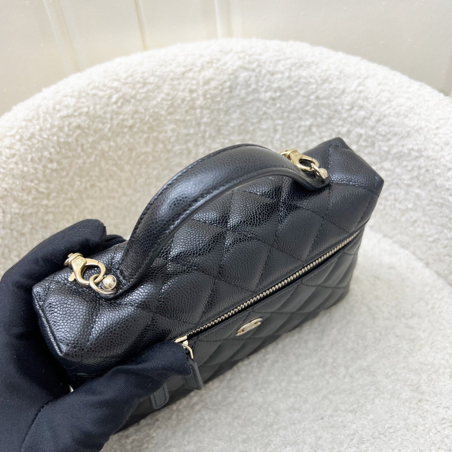Chanel [like New Local Set Jan 2025] 25C Vanity / Clutch with Chain (lp Style Bag) in Black Caviar and Lghw ( )