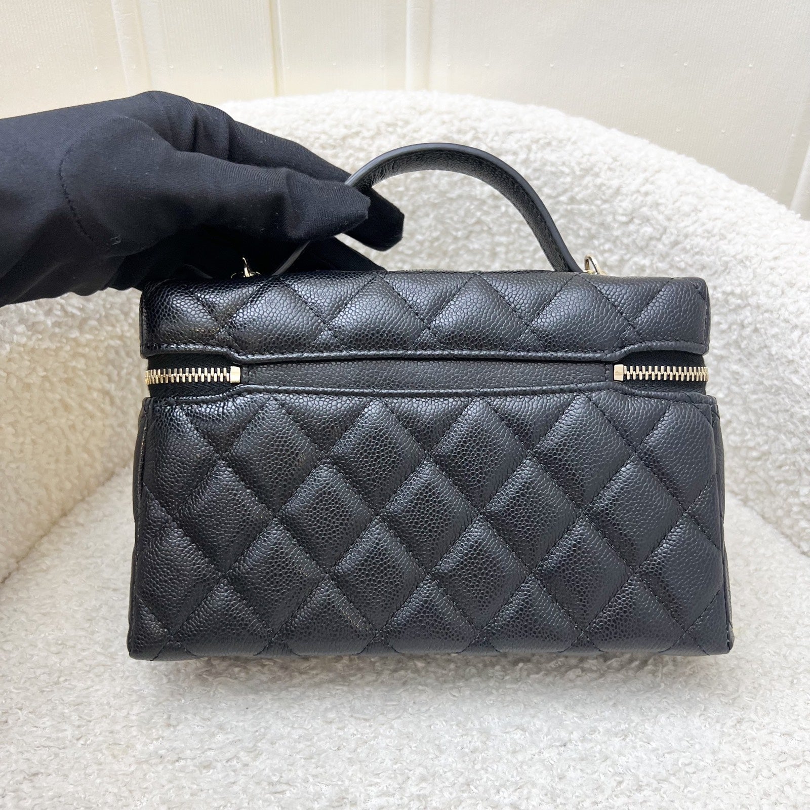 Chanel [Like New - Local Set - Jan ] 25C Vanity Clutch With Chain (Lp Style Bag) In Black Caviar And Lghw ( )