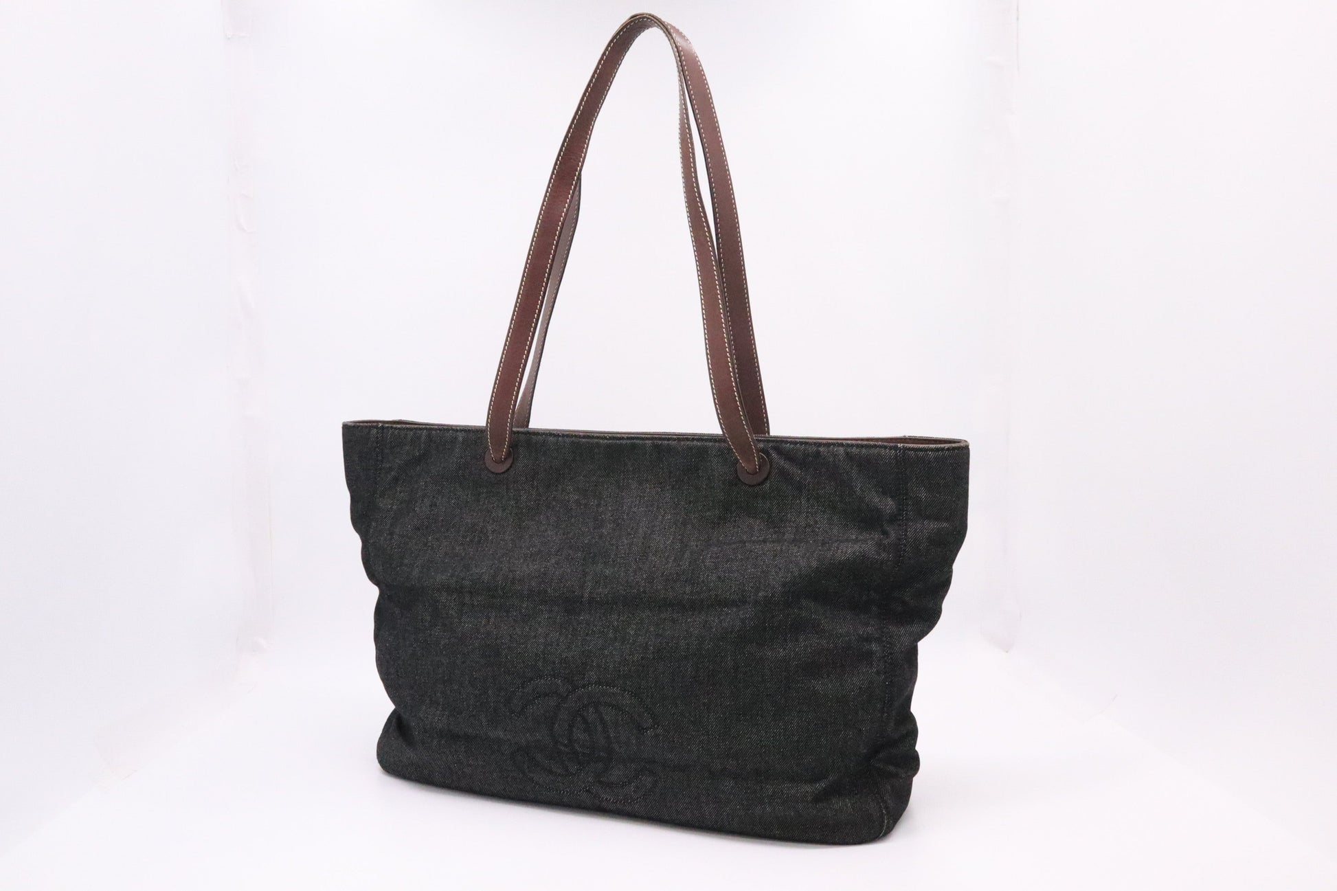 Chanel CC Denim Tote Bag In Denim