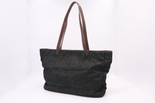 Chanel CC Denim Tote Bag In Denim