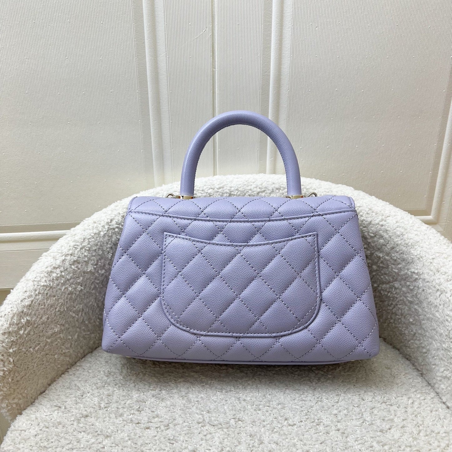 Chanel Small (24CM) Coco Handle Flap in 21K Lilac Caviar and Lghw ( ) Handbag