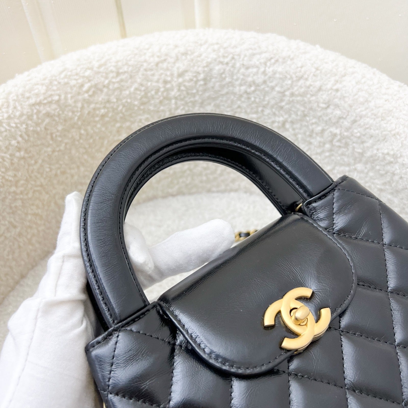 Chanel Mini / Small Kelly Bag in 25C Black Shiny Distressed Calfskin and Aghw ( )