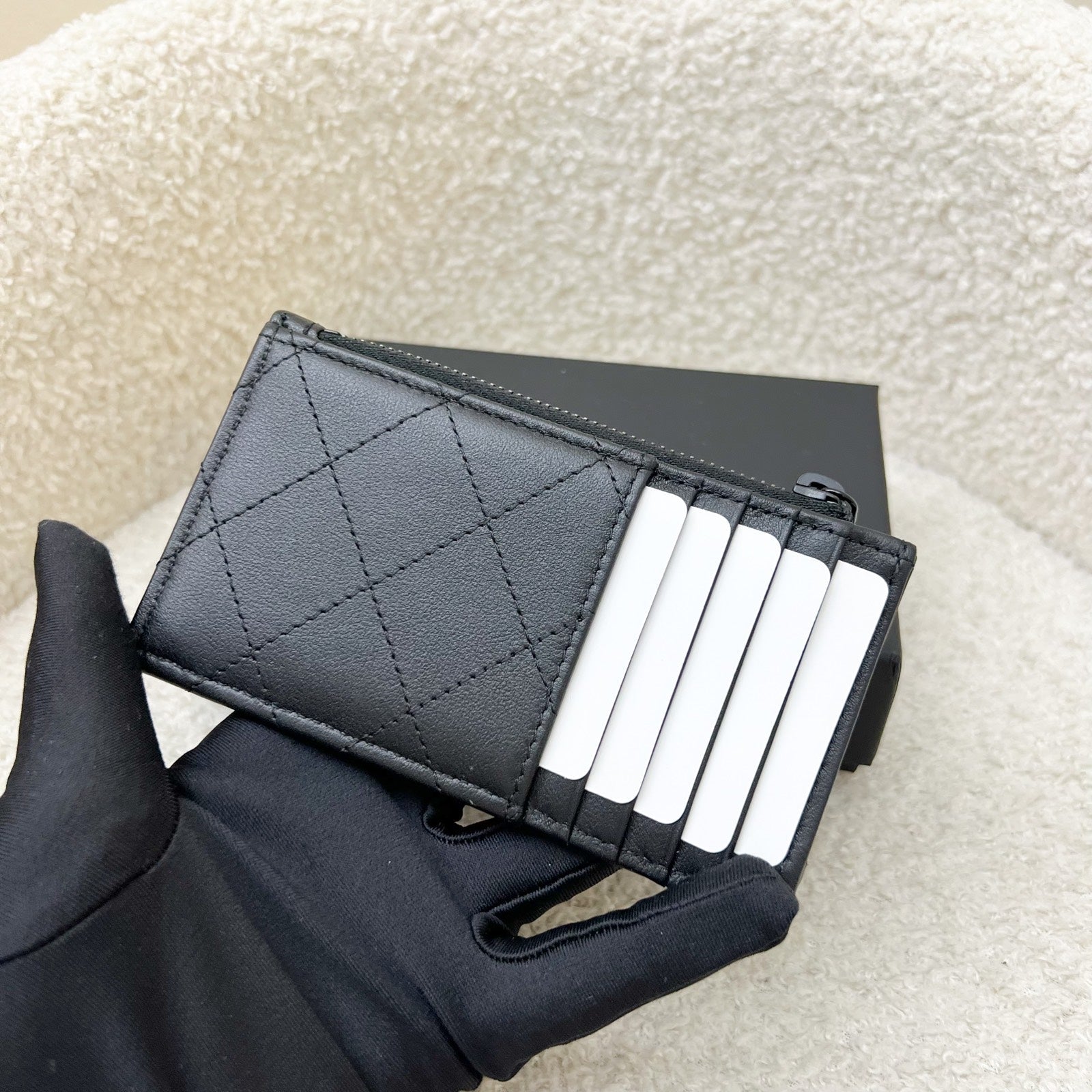 Chanel Flat Card Holder with Zipped Coin Compartment in Black Calfskin and Bhw for Women