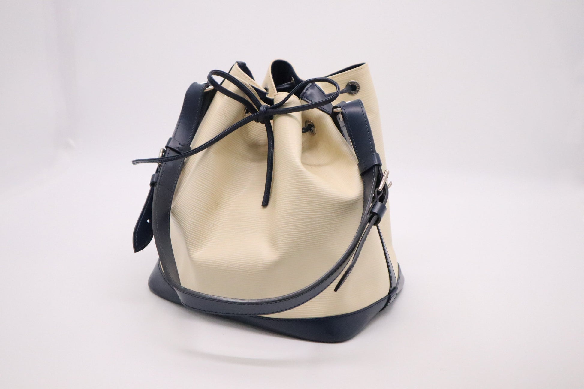 Louis Vuitton Petit Noe Cream Epi Leather Handbag