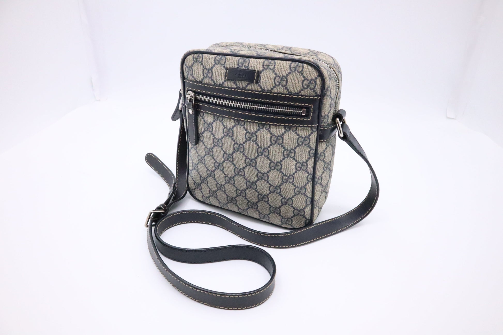 Gucci Messenger GG Canvas Blue Messenger Bag