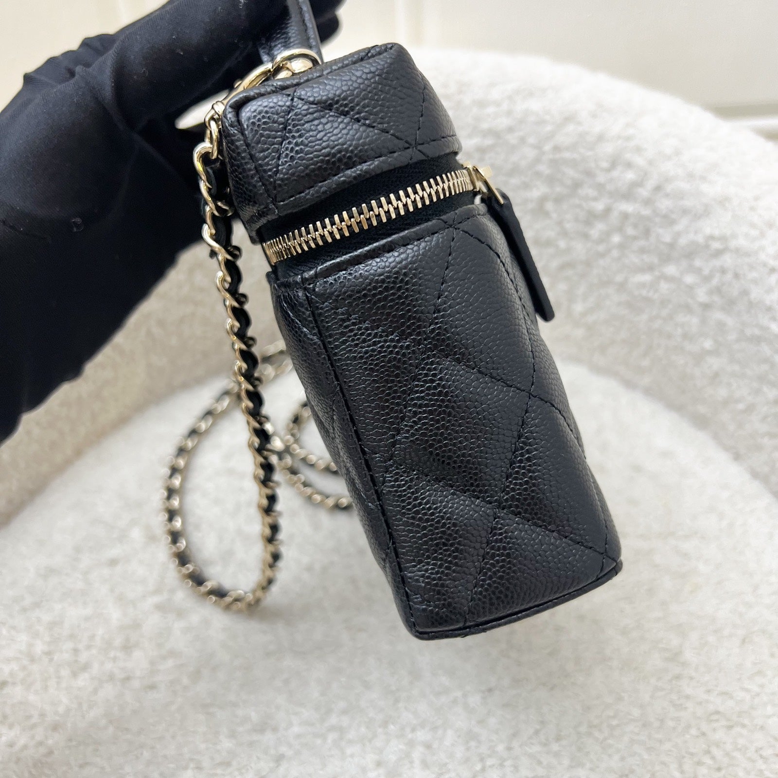 Chanel [bn Local Set July 2025] 25B Vanity / Clutch with Chain (lp Style Bag) in Black Caviar and Lghw ( )