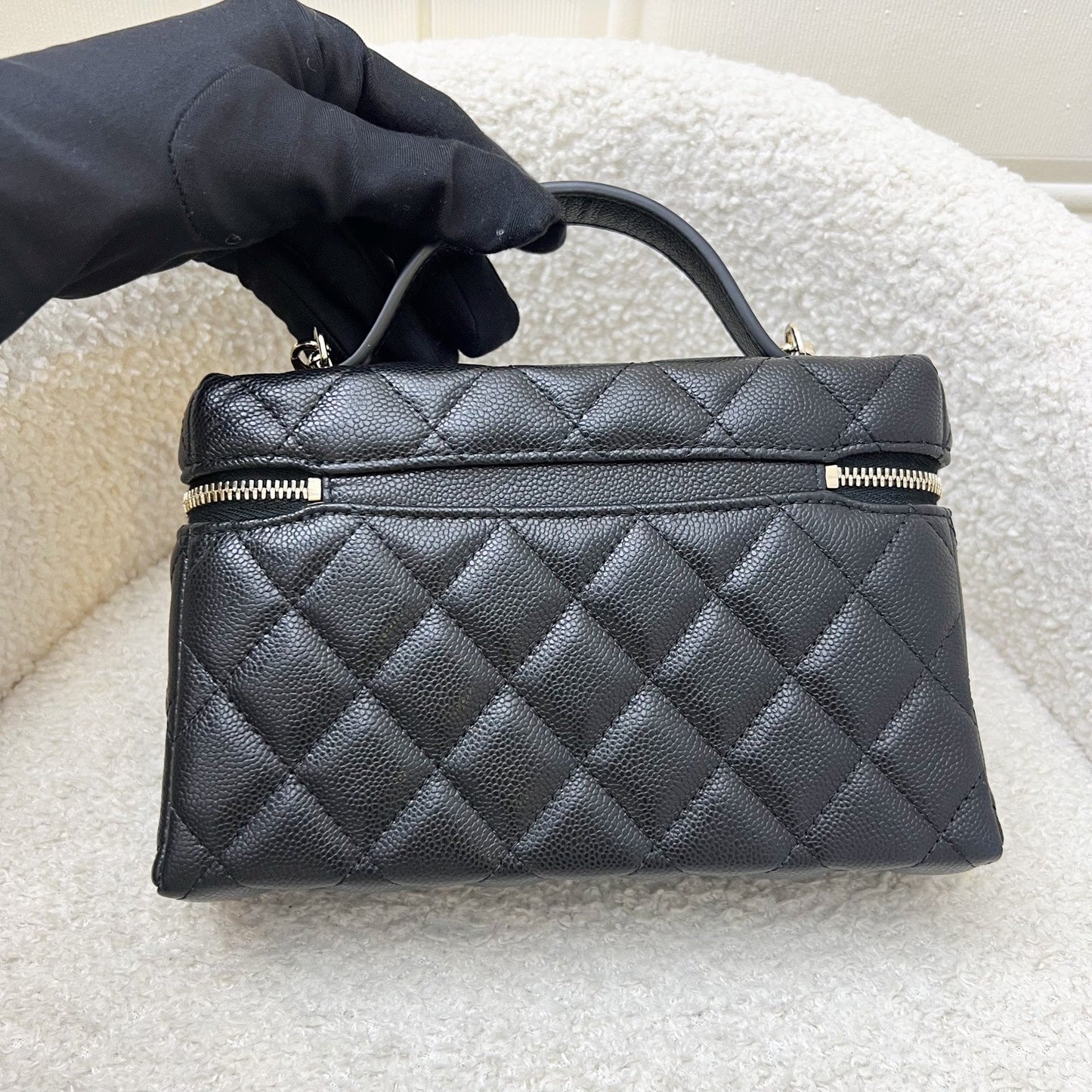 Chanel [bn Local Set July 2025] 25B Vanity / Clutch with Chain (lp Style Bag) in Black Caviar and Lghw ( )