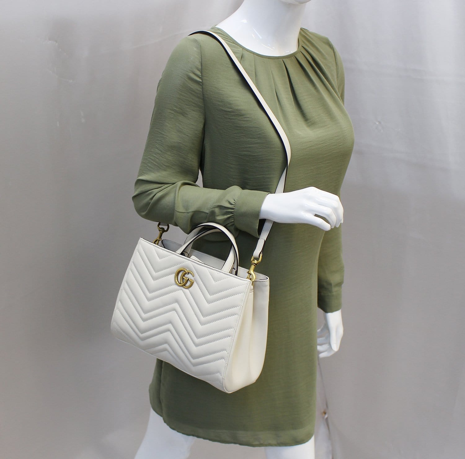 Gucci Marmont Matelassé Top Handle Tote Bag White Small