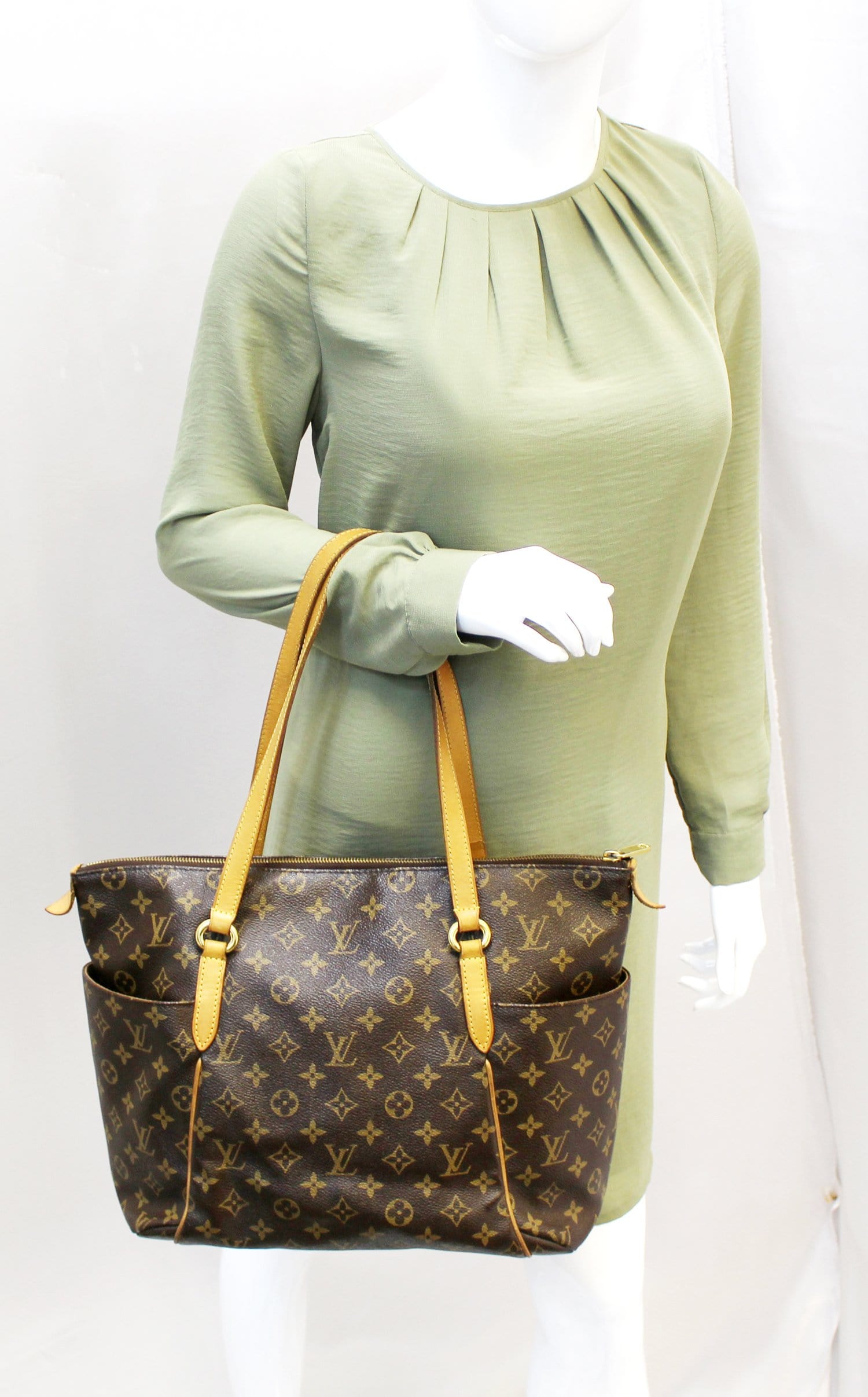 Louis Totally Mm Tote Bag Canvas Monogram