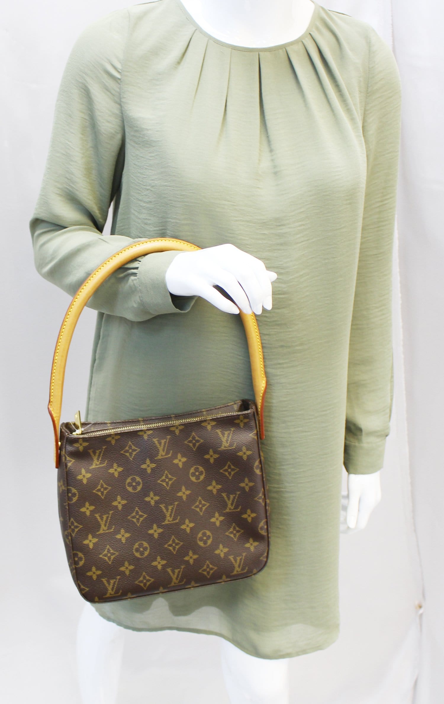 Louis Looping Mm Shoulder Bag Canvas Monogram