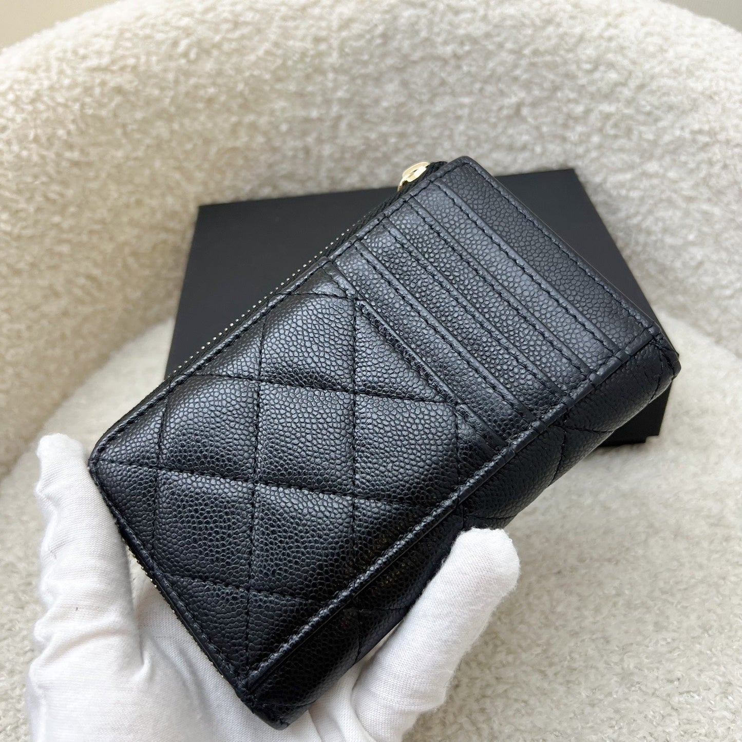 Chanel Zipped Card Holder with Coin Compartment in Black Caviar and Ghw ( ) Handbag