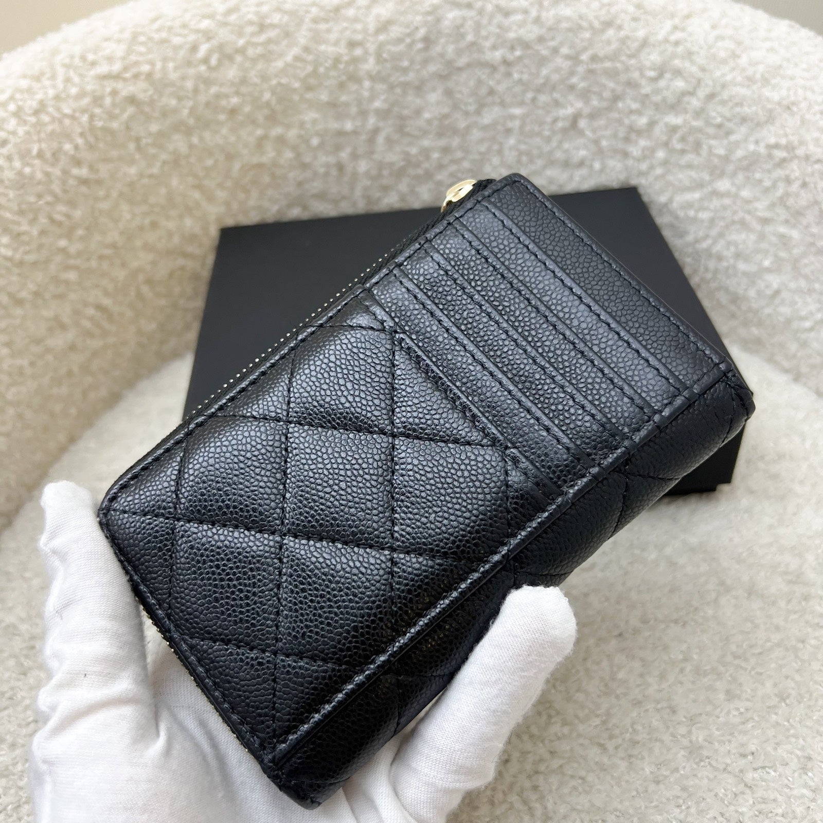 Chanel Zipped Card Holder with Coin Compartment in Black Caviar and Ghw ( ) Handbag