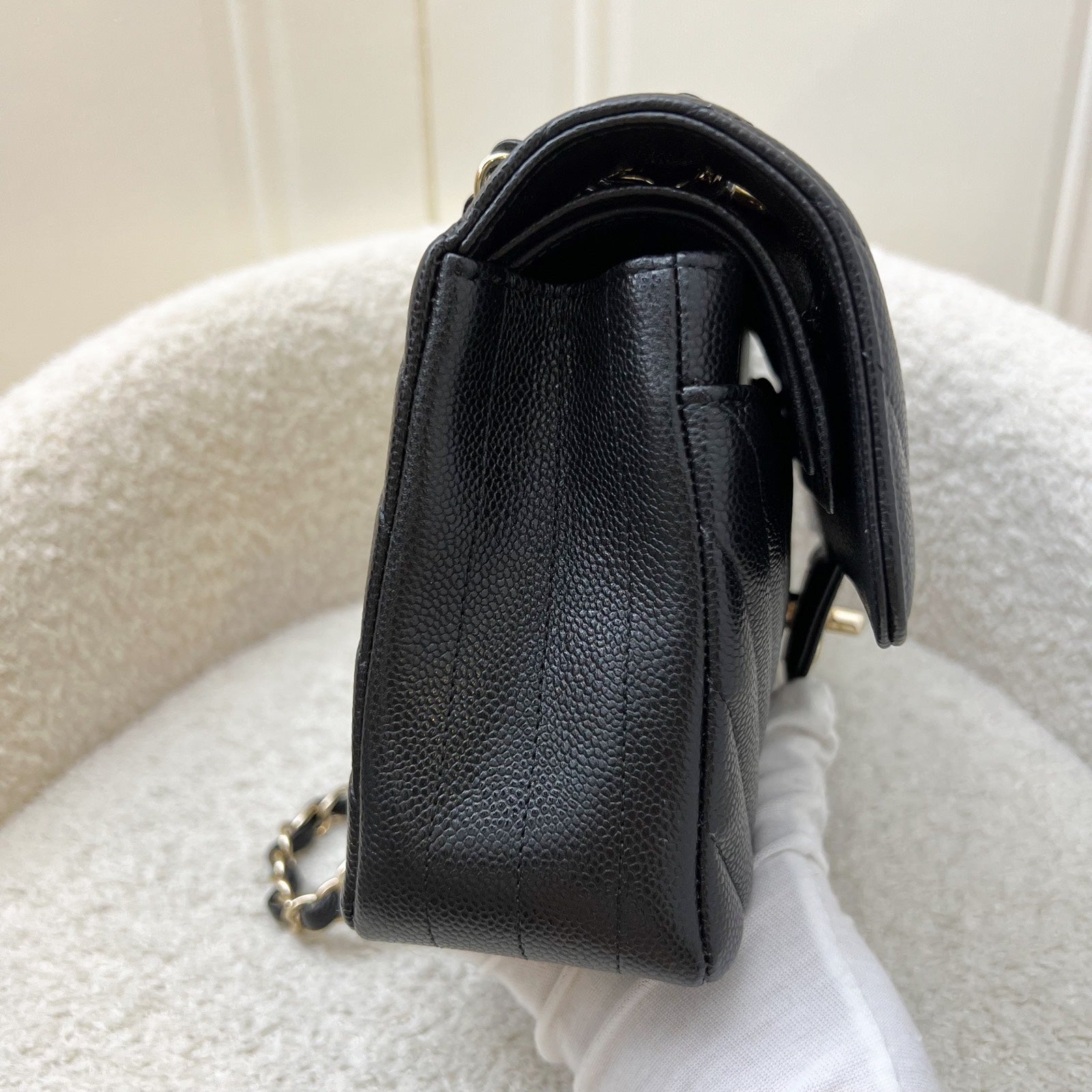 Chanel Small Classic Flap Cf In Chevron Quilted Black Caviar And Lghw ( ) Bag