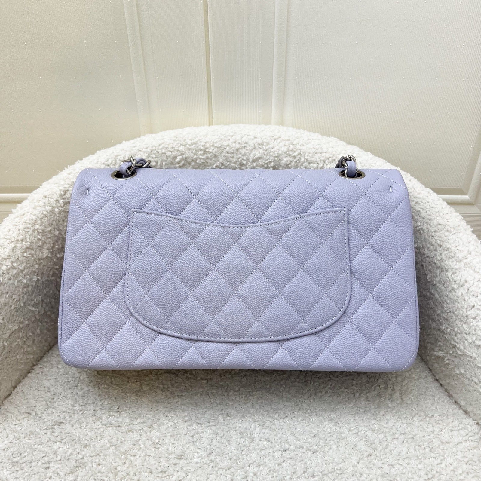 Chanel Medium Classic Flap Cf in 21K Lilac Caviar and Shw ( ) Handbag