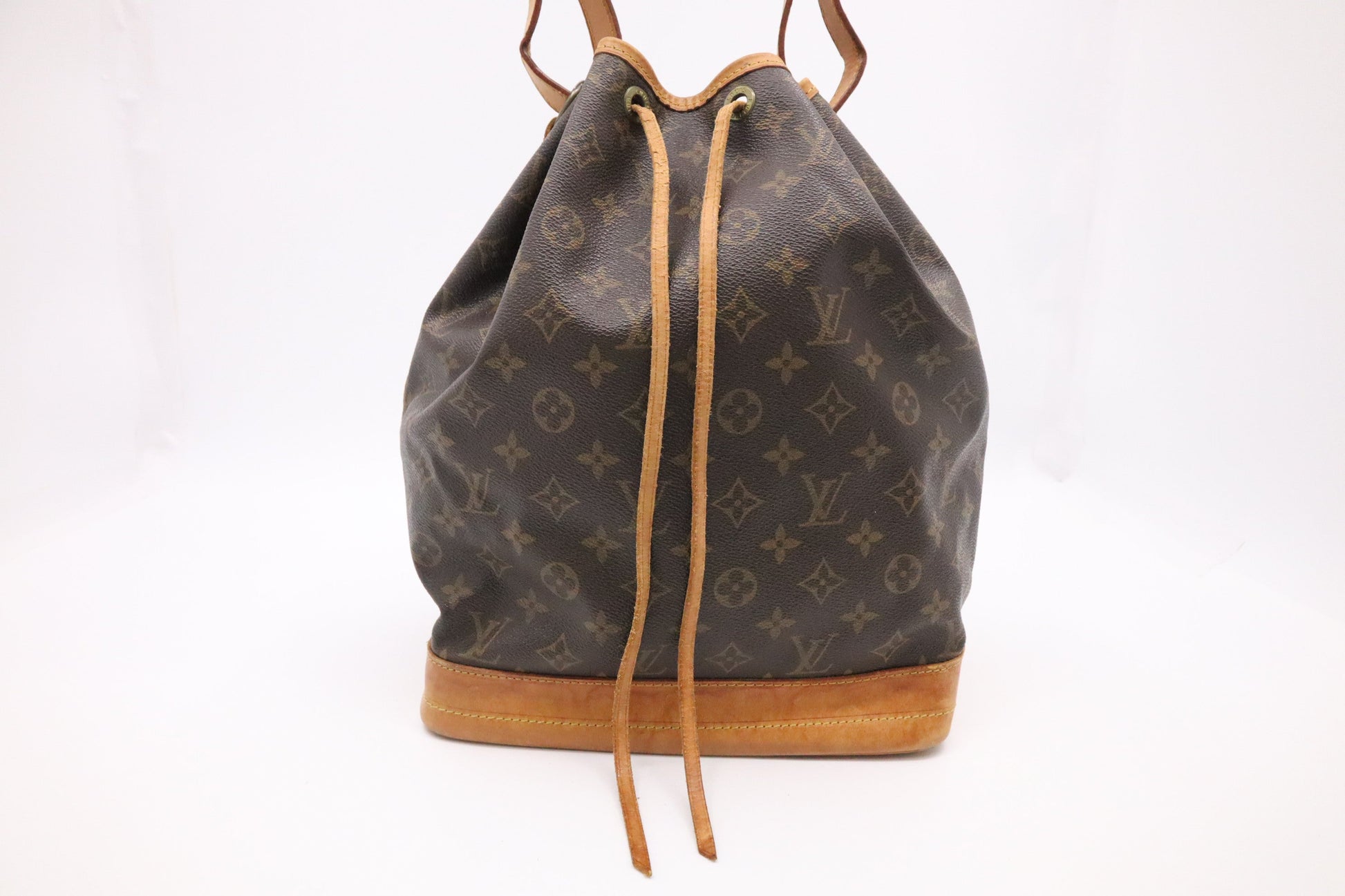 Louis Vuitton Noe Monogram Canvas Handbag Canvas 3