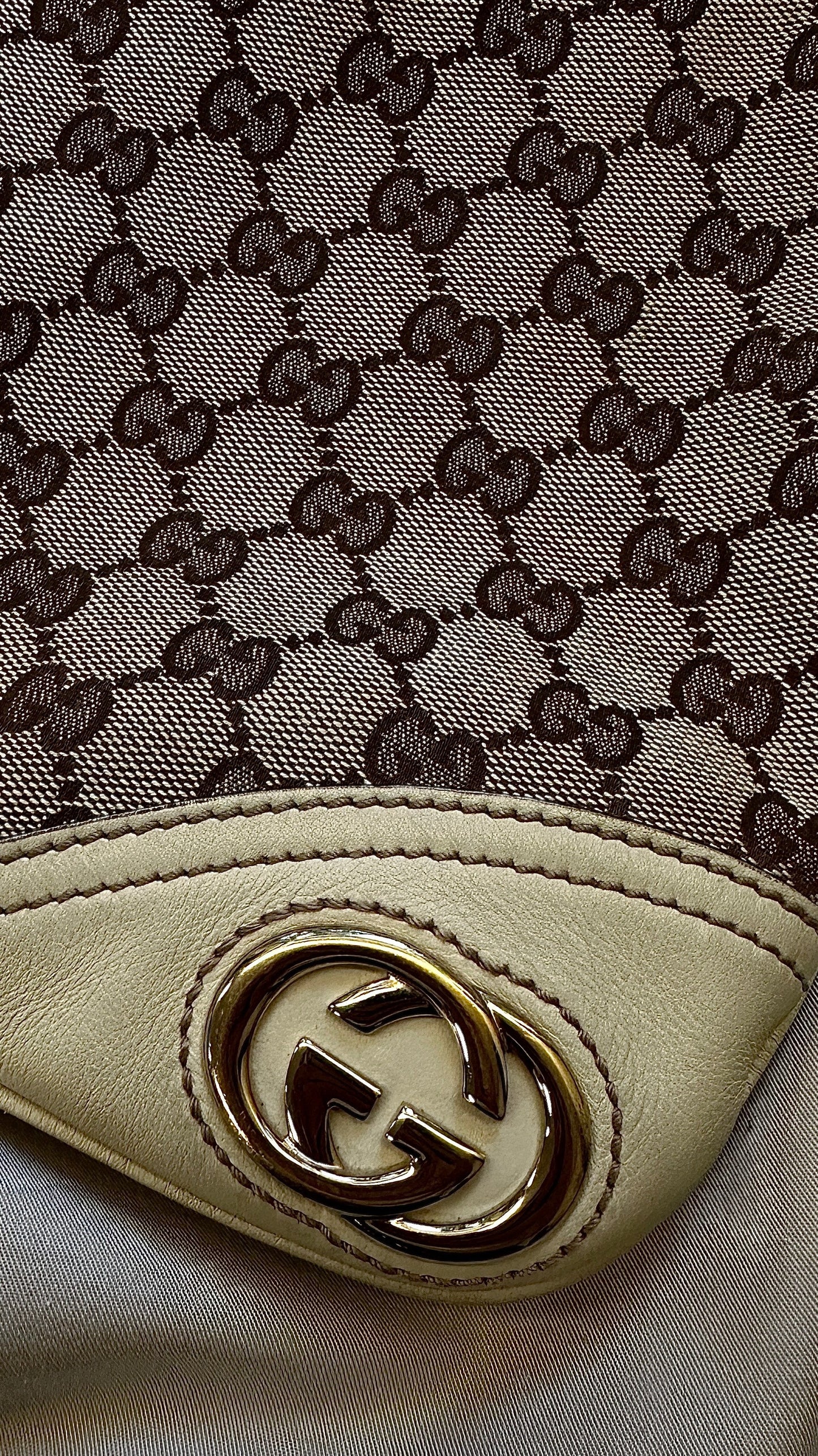 GUCCI Hobo Bag GG Supreme