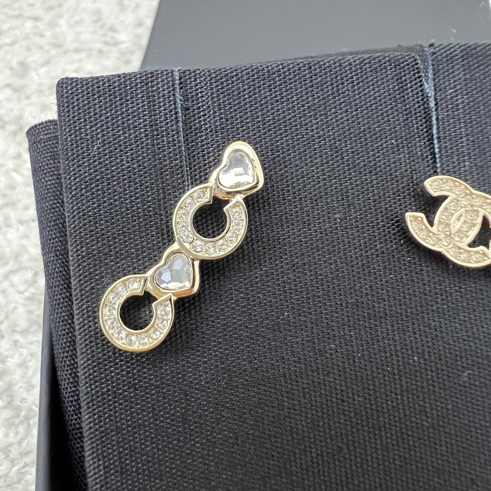 Chanel 25B Coco & Heart Earrings In Lghw (model: ABG252)