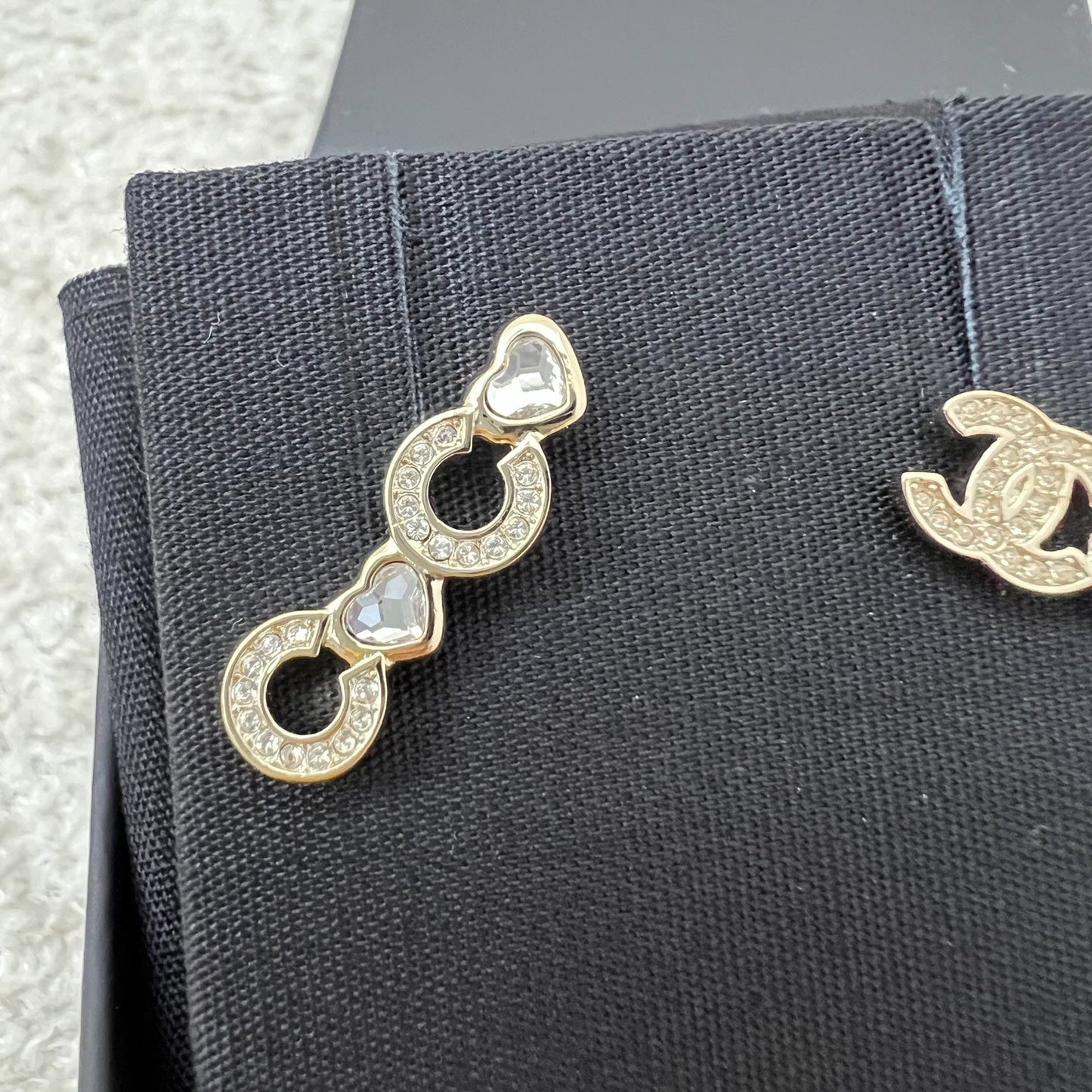 Chanel 25B Coco & Heart Earrings In Lghw ( )