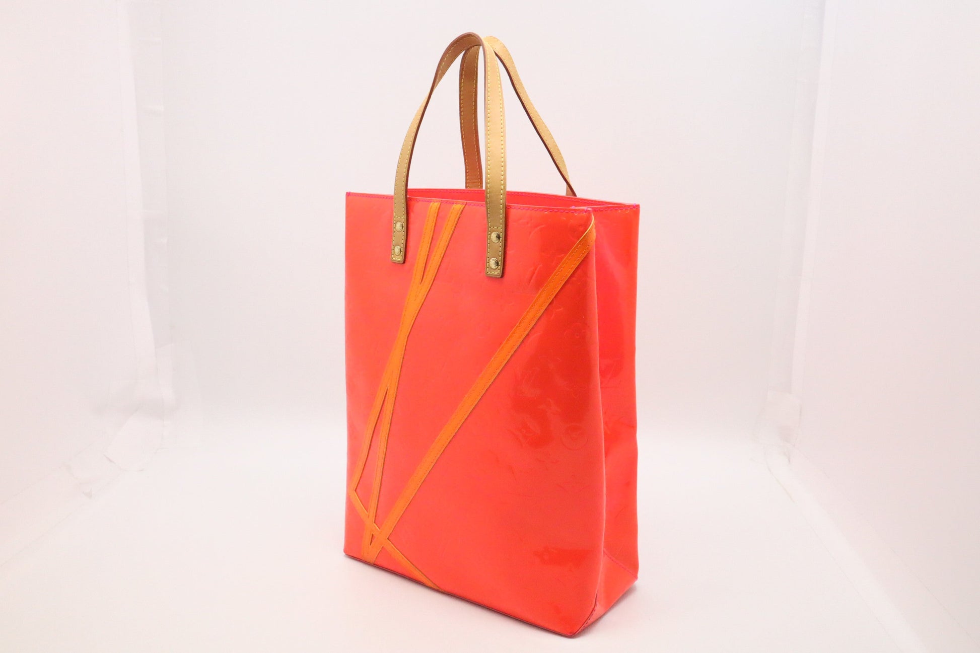 Louis Vuitton Reade Orange MM Vernis Handbag
