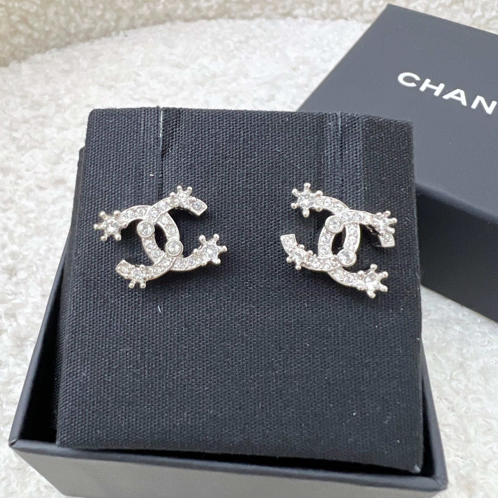 Chanel 23P CC Logo Earrings with Crystal