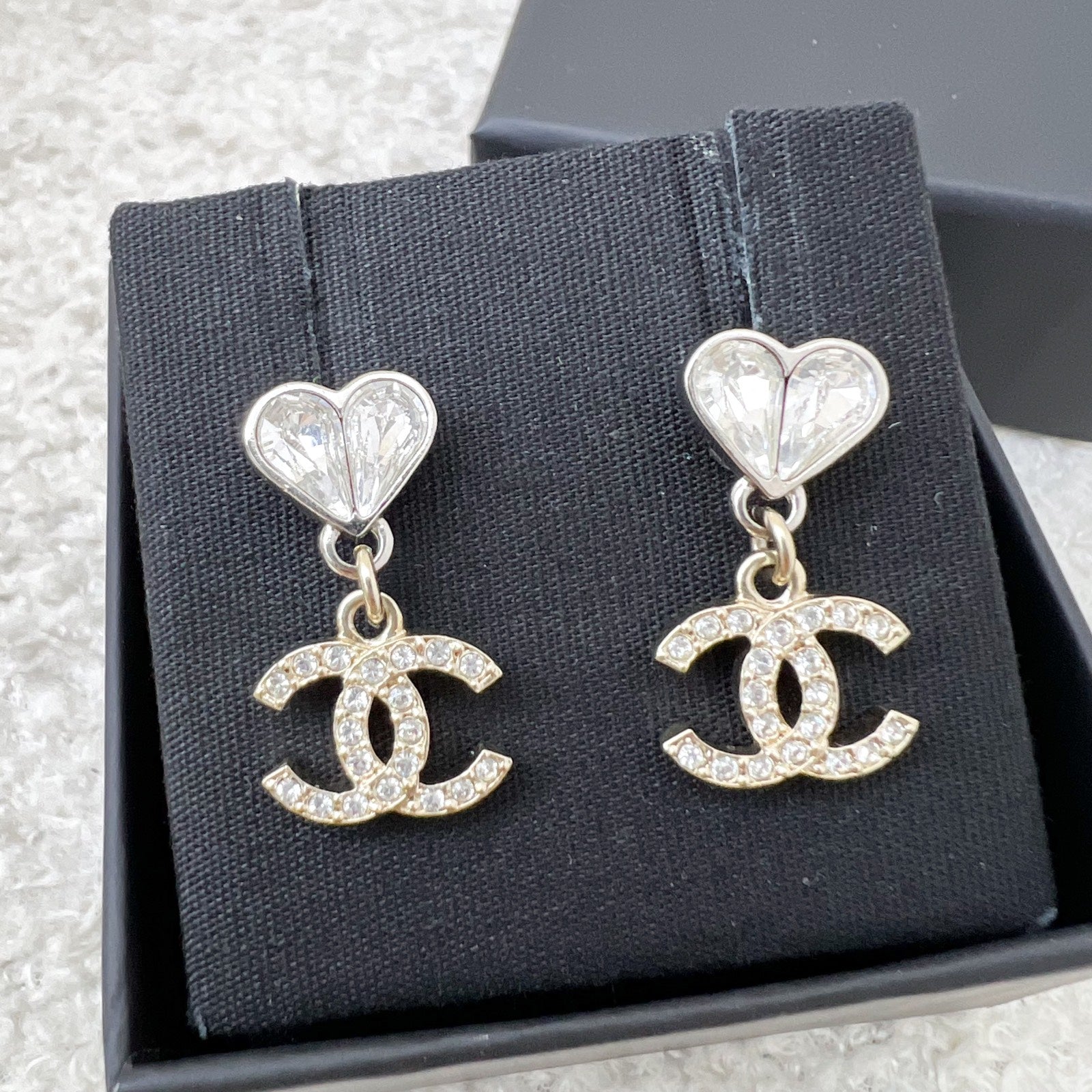Chanel 23S Crystal CC Heart Drop Earrings in Lghw