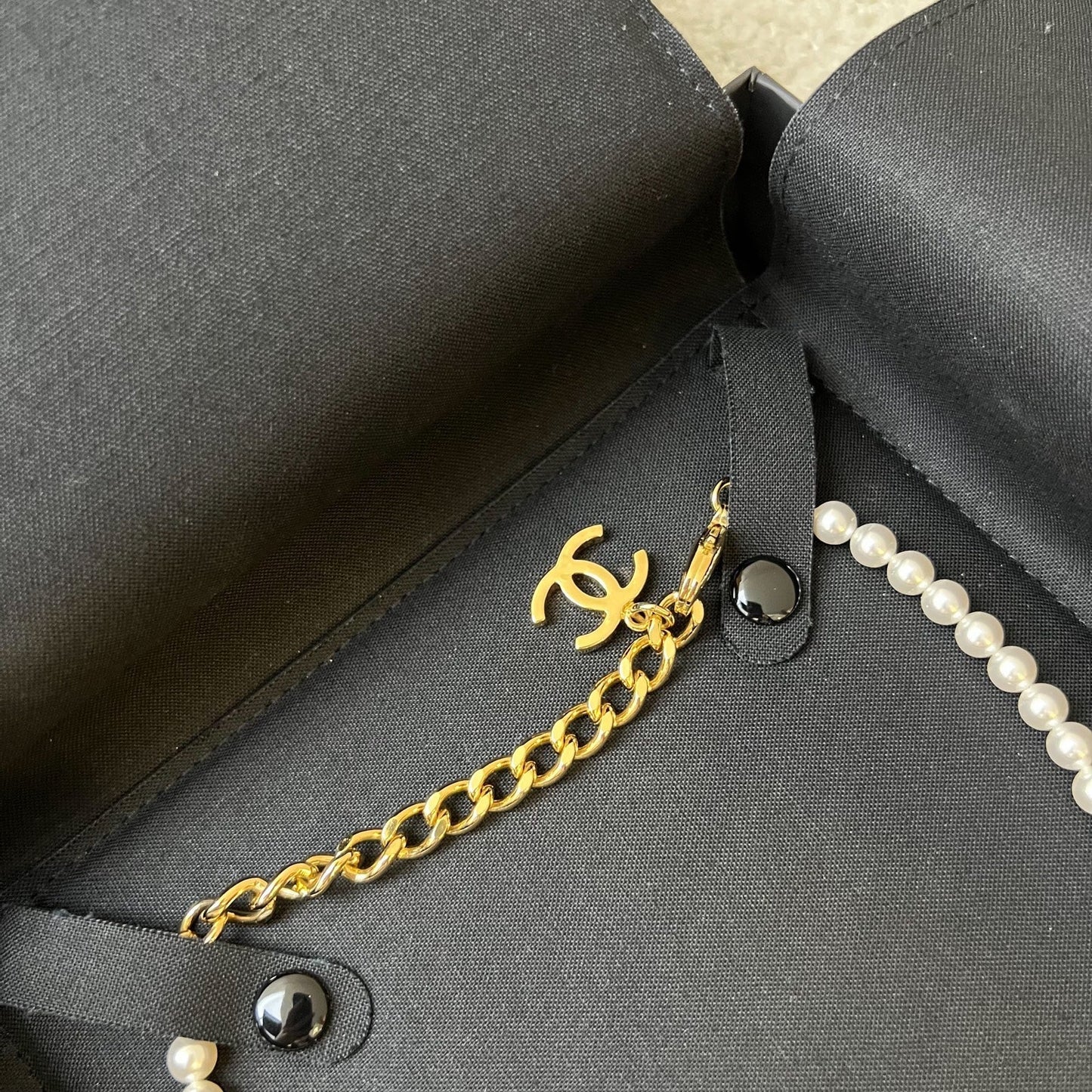 Chanel 23A Choker with Pearls and Crystals in Ghw Jewelry